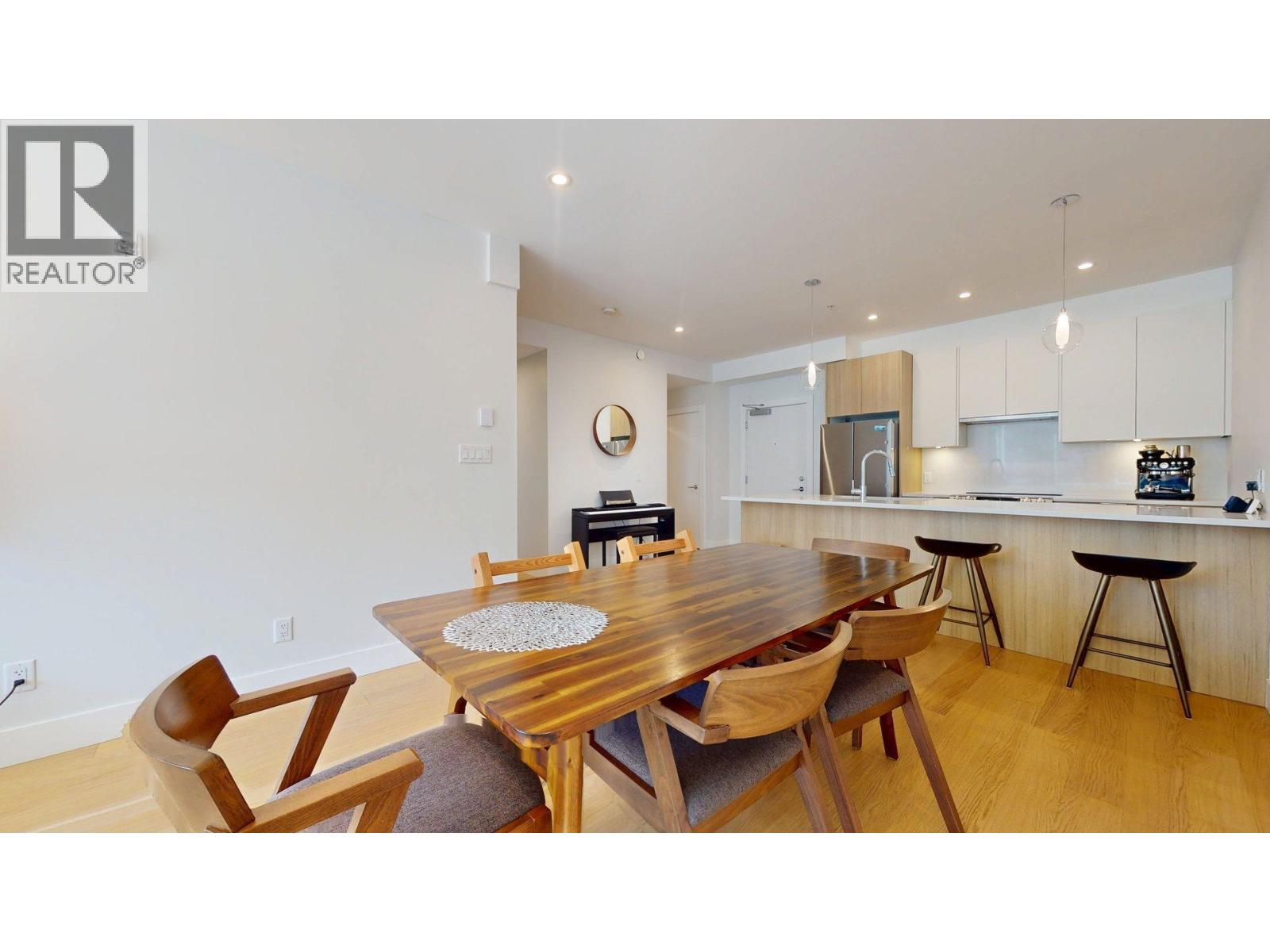 213 1870 DOWAD DRIVE, Squamish