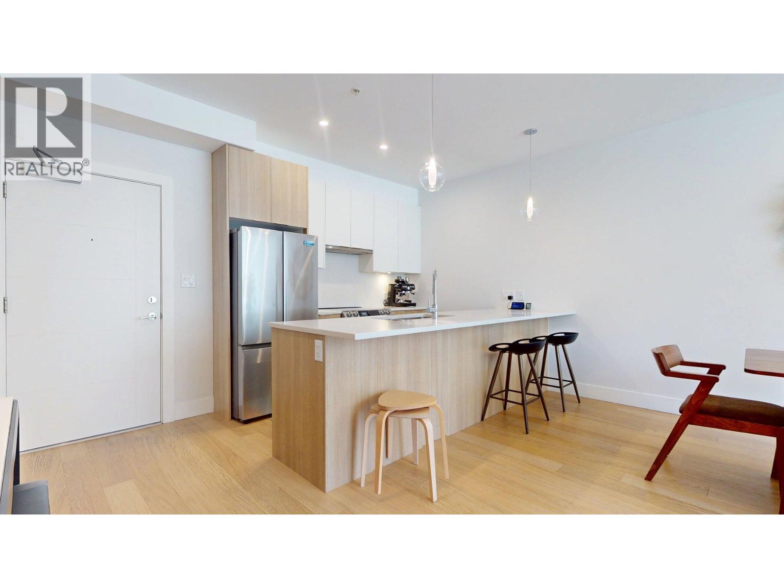 213 1870 DOWAD DRIVE, Squamish