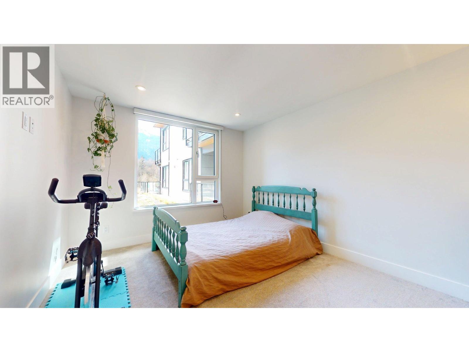 213 1870 DOWAD DRIVE, Squamish