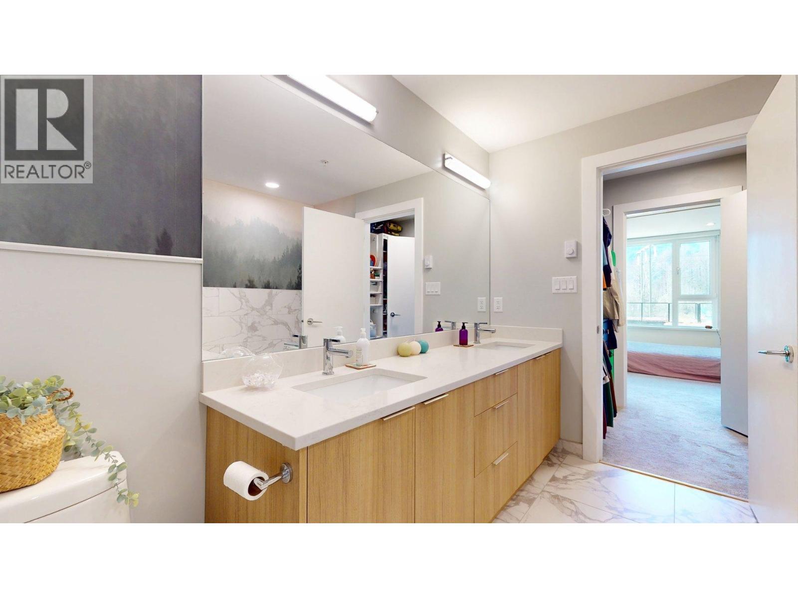 213 1870 DOWAD DRIVE, Squamish