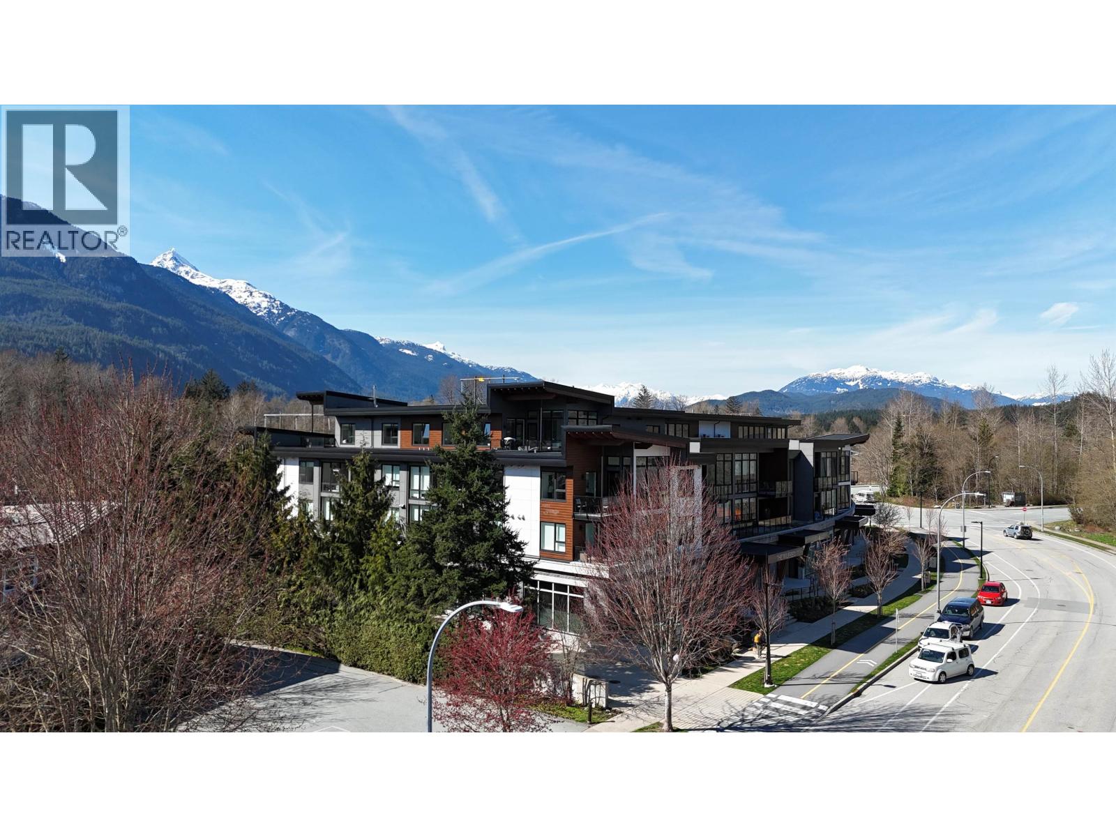 213 1870 DOWAD DRIVE, Squamish