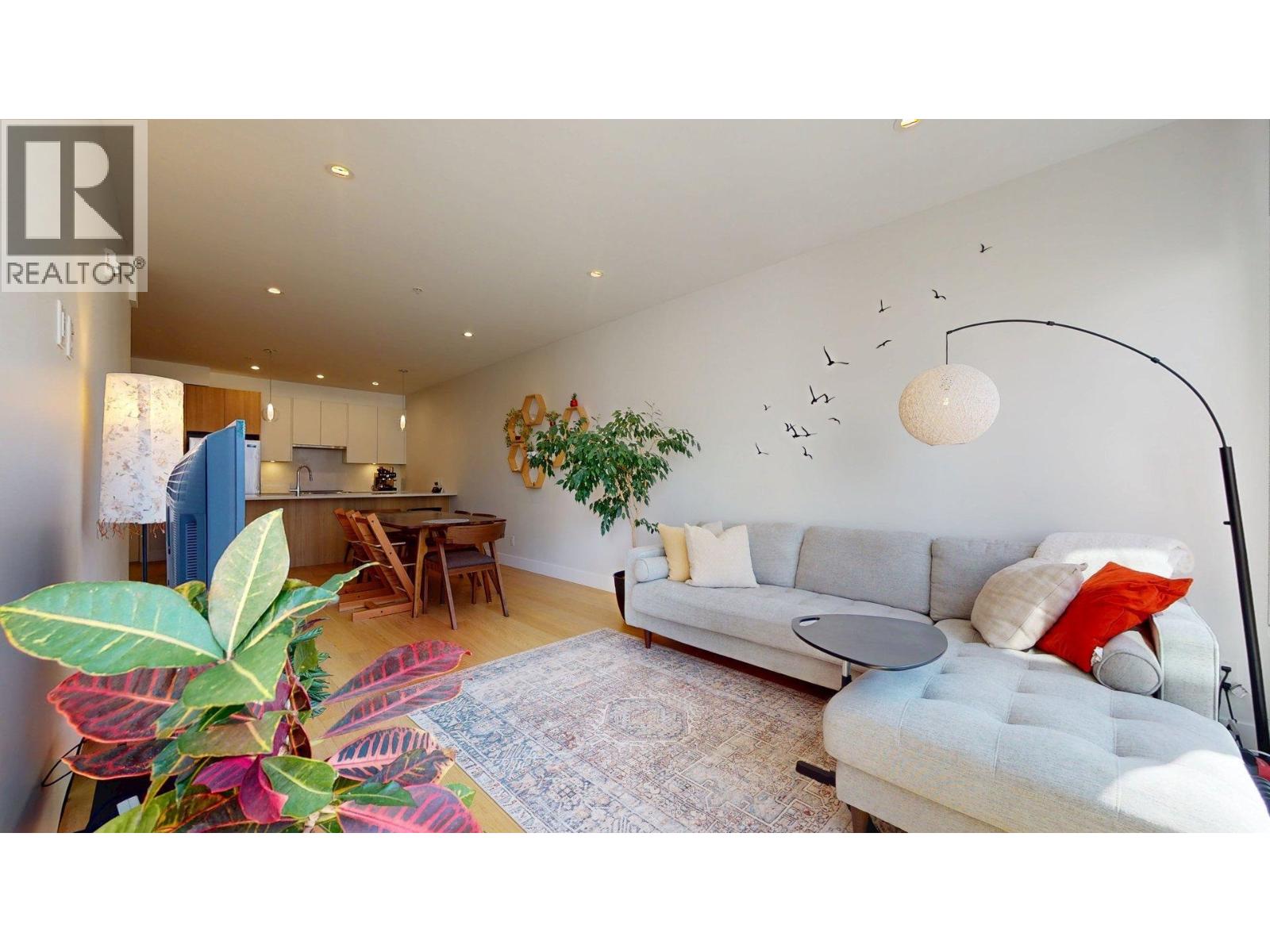 213 1870 DOWAD DRIVE, Squamish