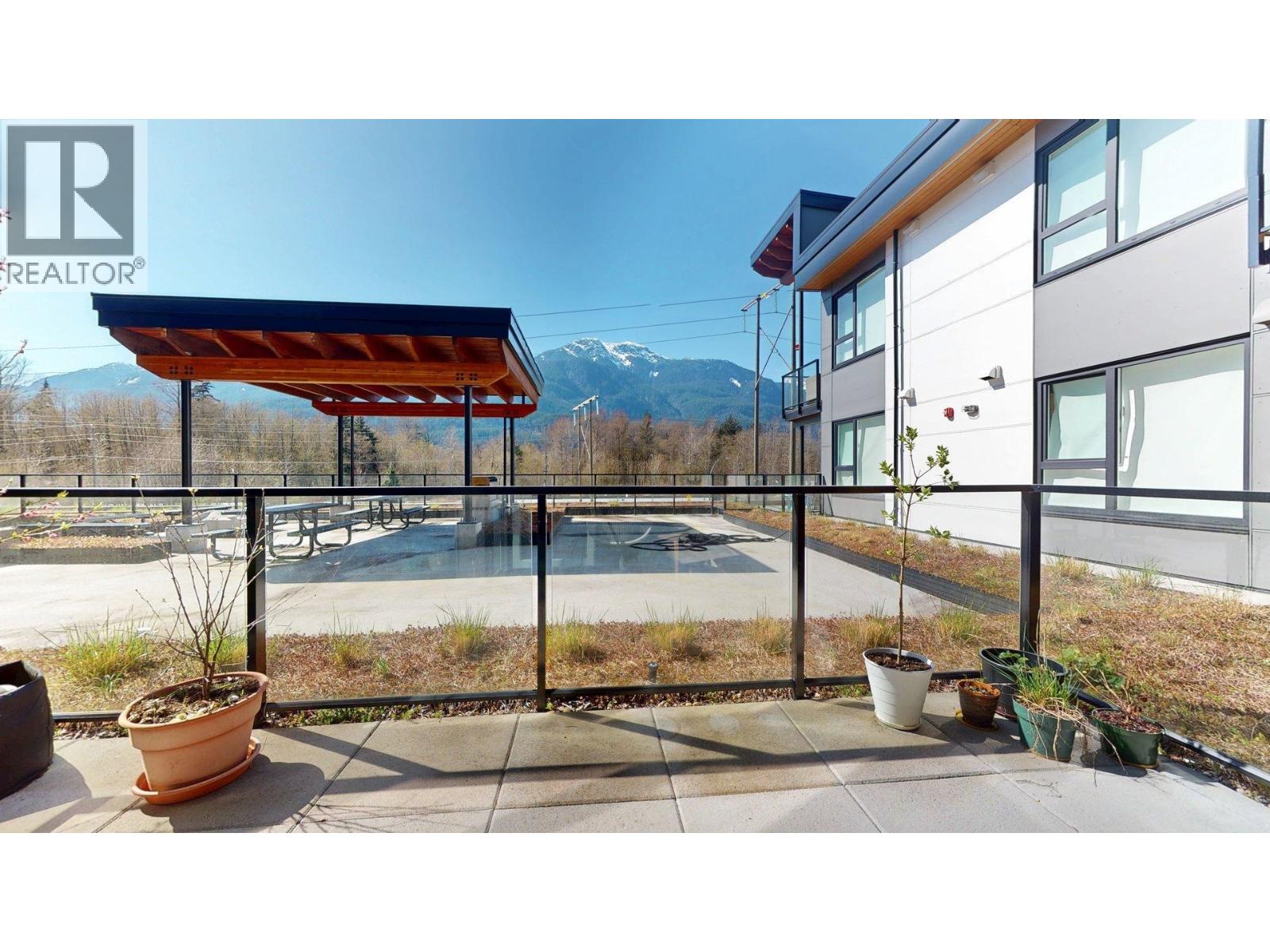 213 1870 DOWAD DRIVE, Squamish