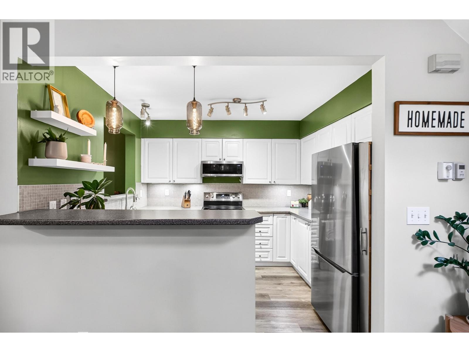 12 21960 RIVER ROAD, Maple Ridge