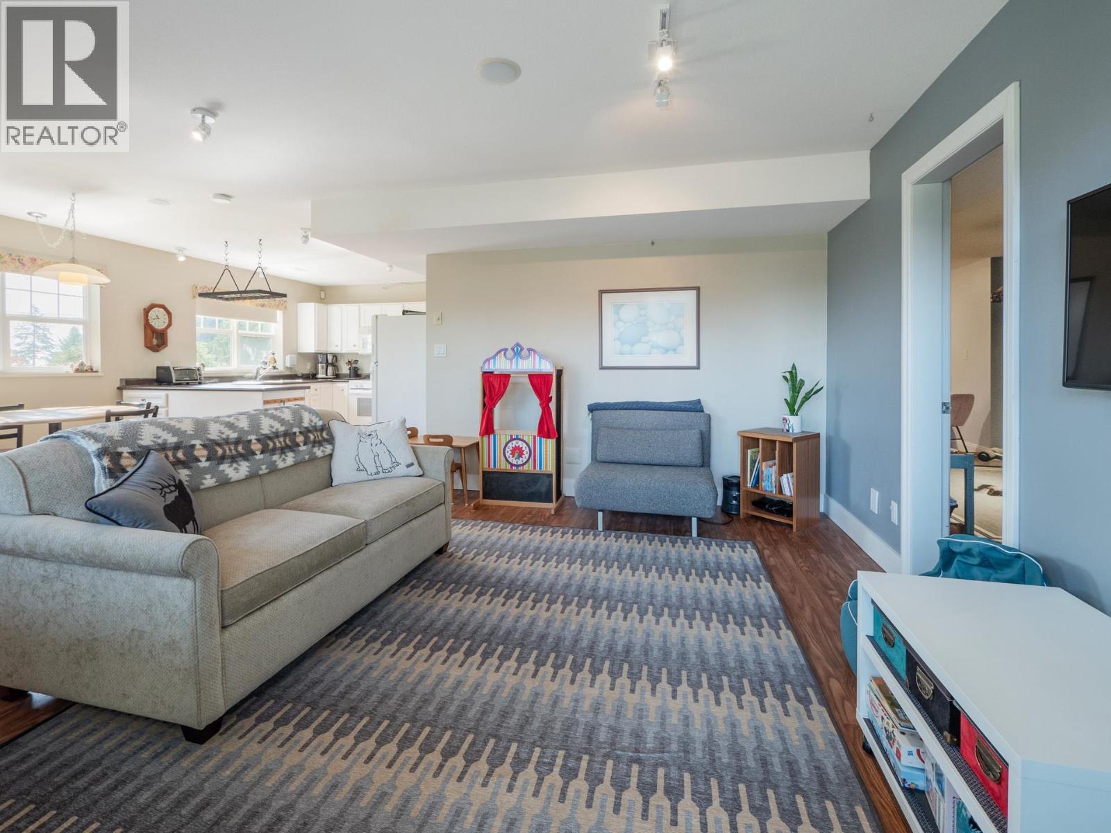 749 WINN ROAD, Gibsons