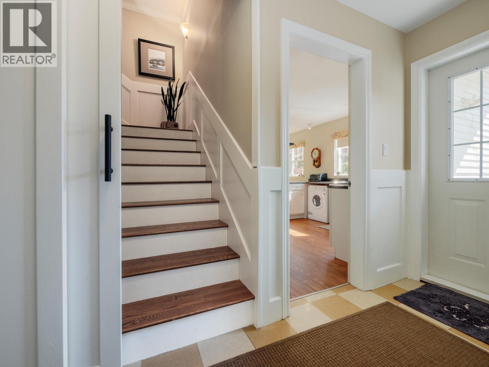 749 WINN ROAD, Gibsons