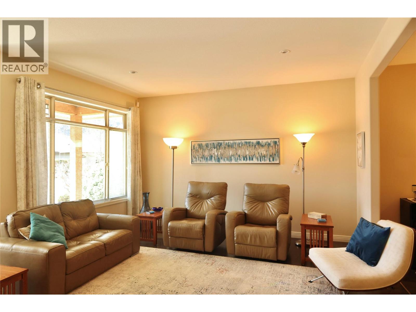  6651 OXBOW Crescent, Oliver