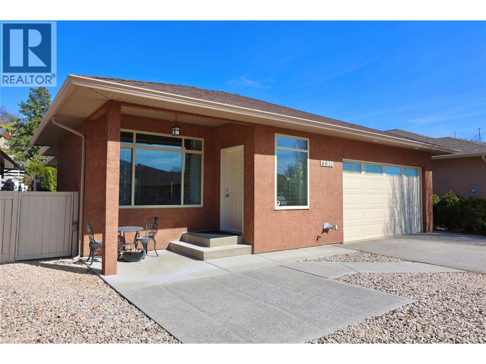  6651 OXBOW Crescent, Oliver