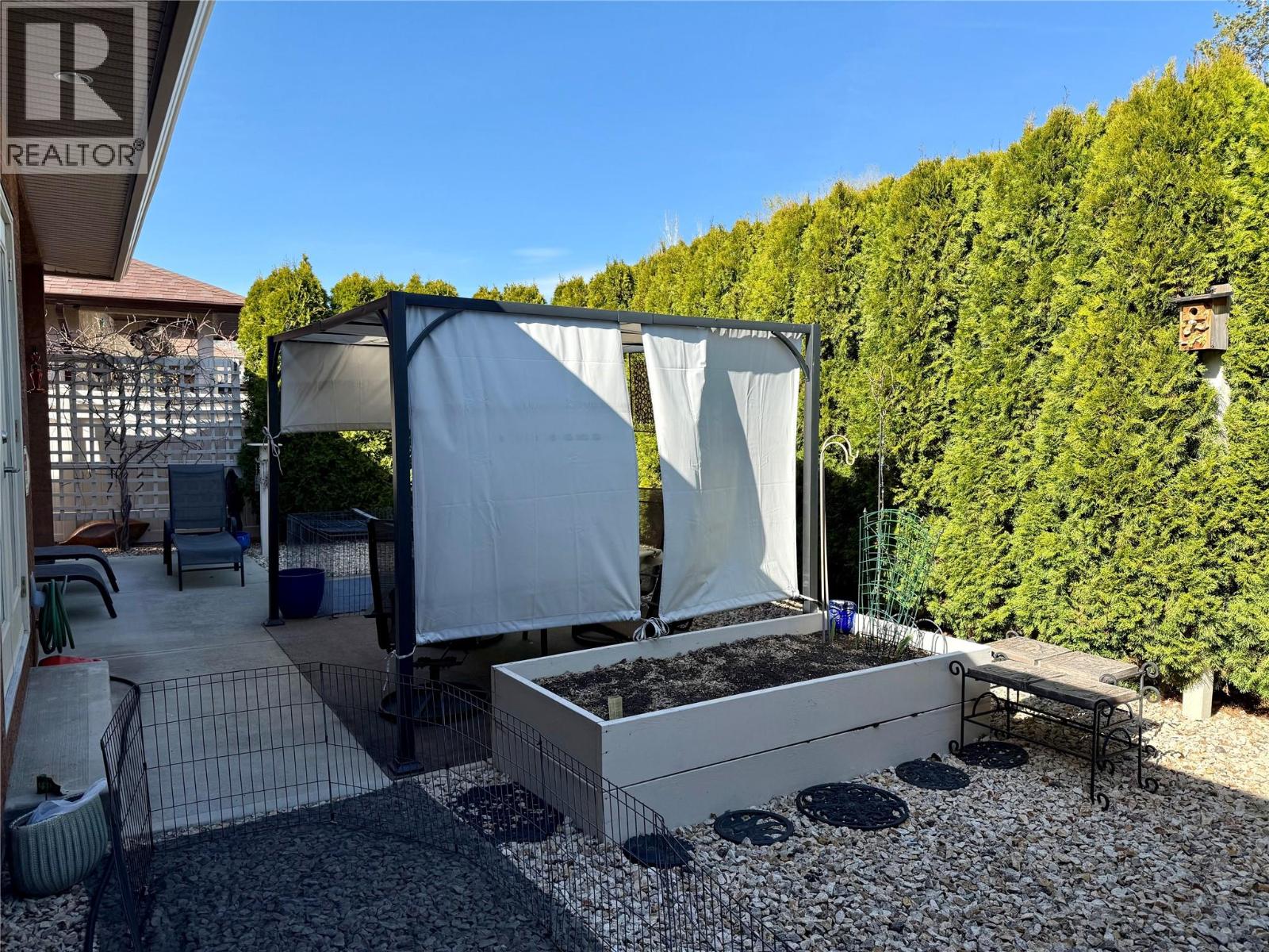  6651 OXBOW Crescent, Oliver