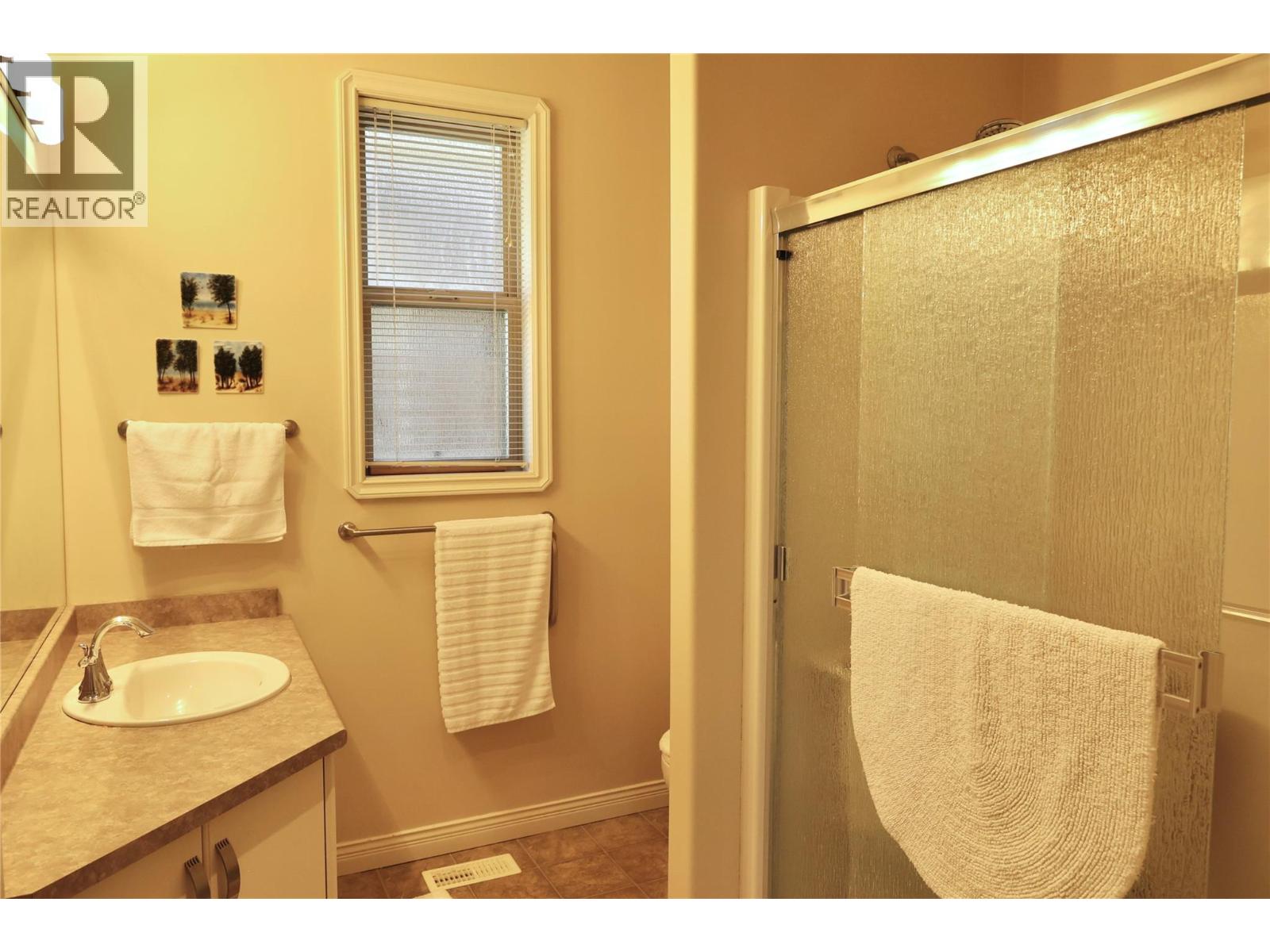  6651 OXBOW Crescent, Oliver