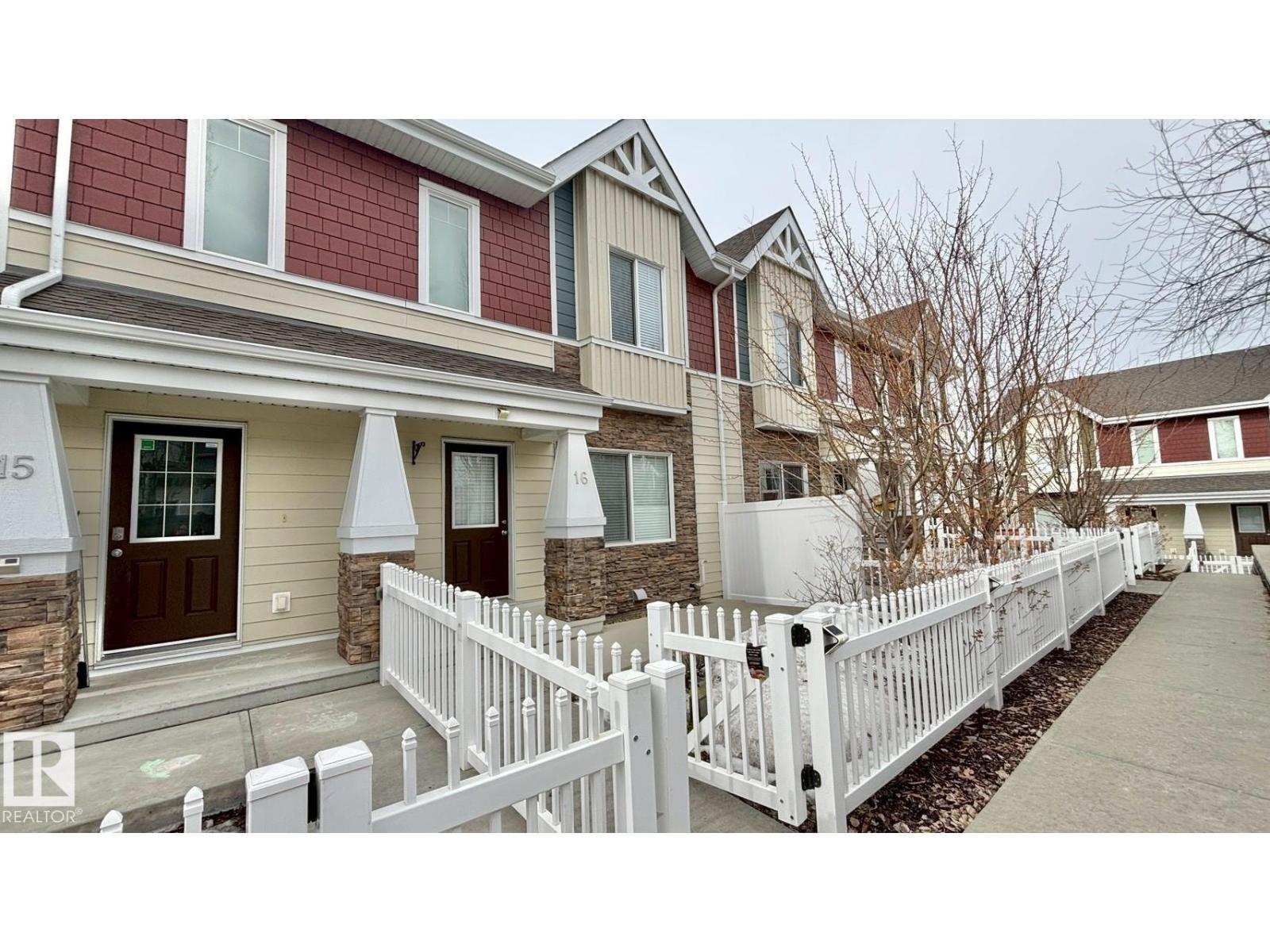 16 2003 Rabbit Hill RD NW NW, Edmonton