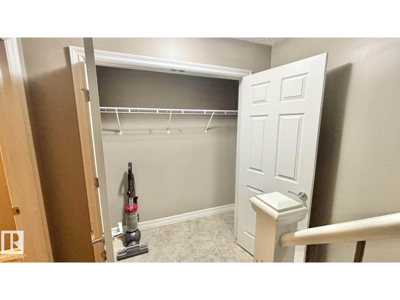 16 2003 Rabbit Hill RD NW NW, Edmonton