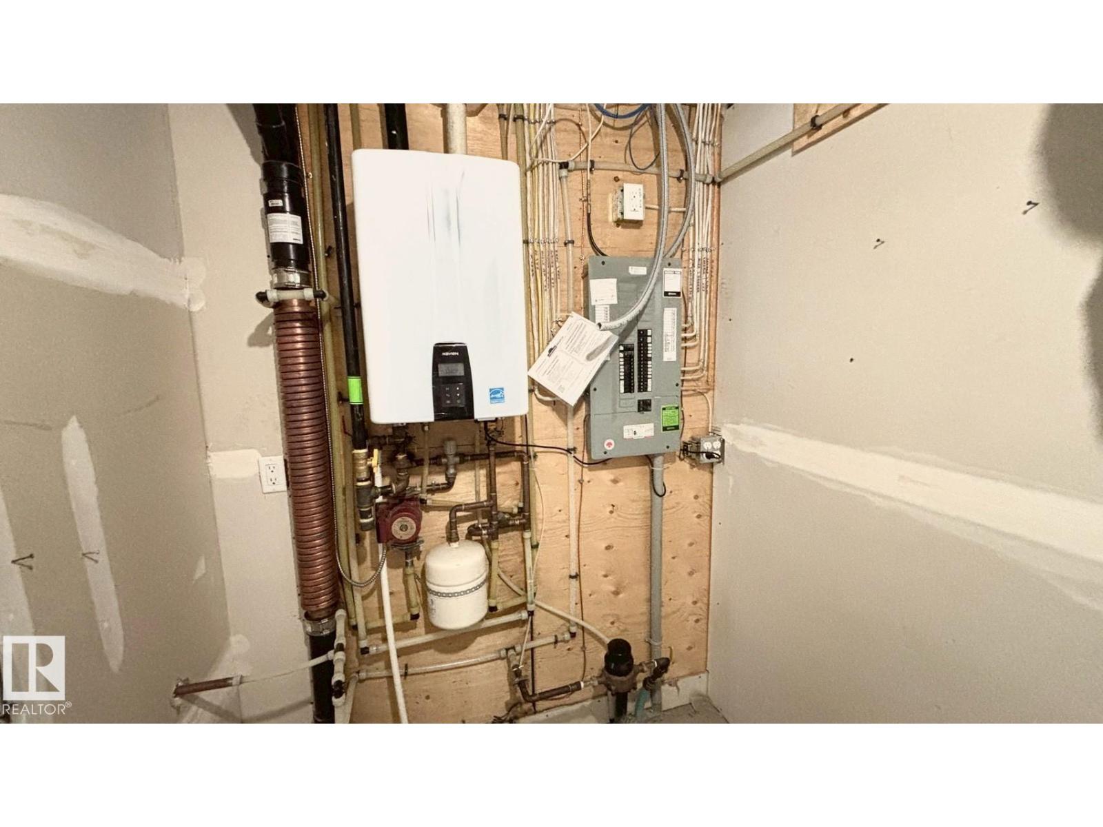 16 2003 Rabbit Hill RD NW NW, Edmonton