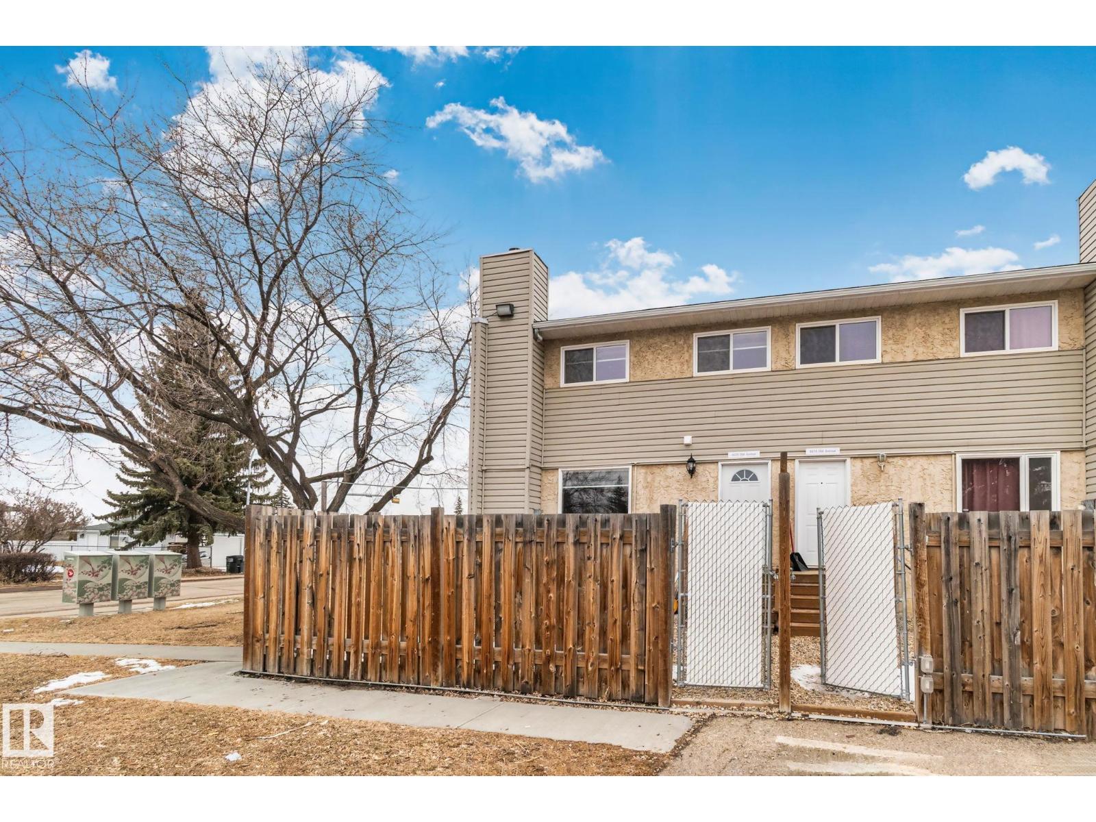8620 38A AV NW - 2
