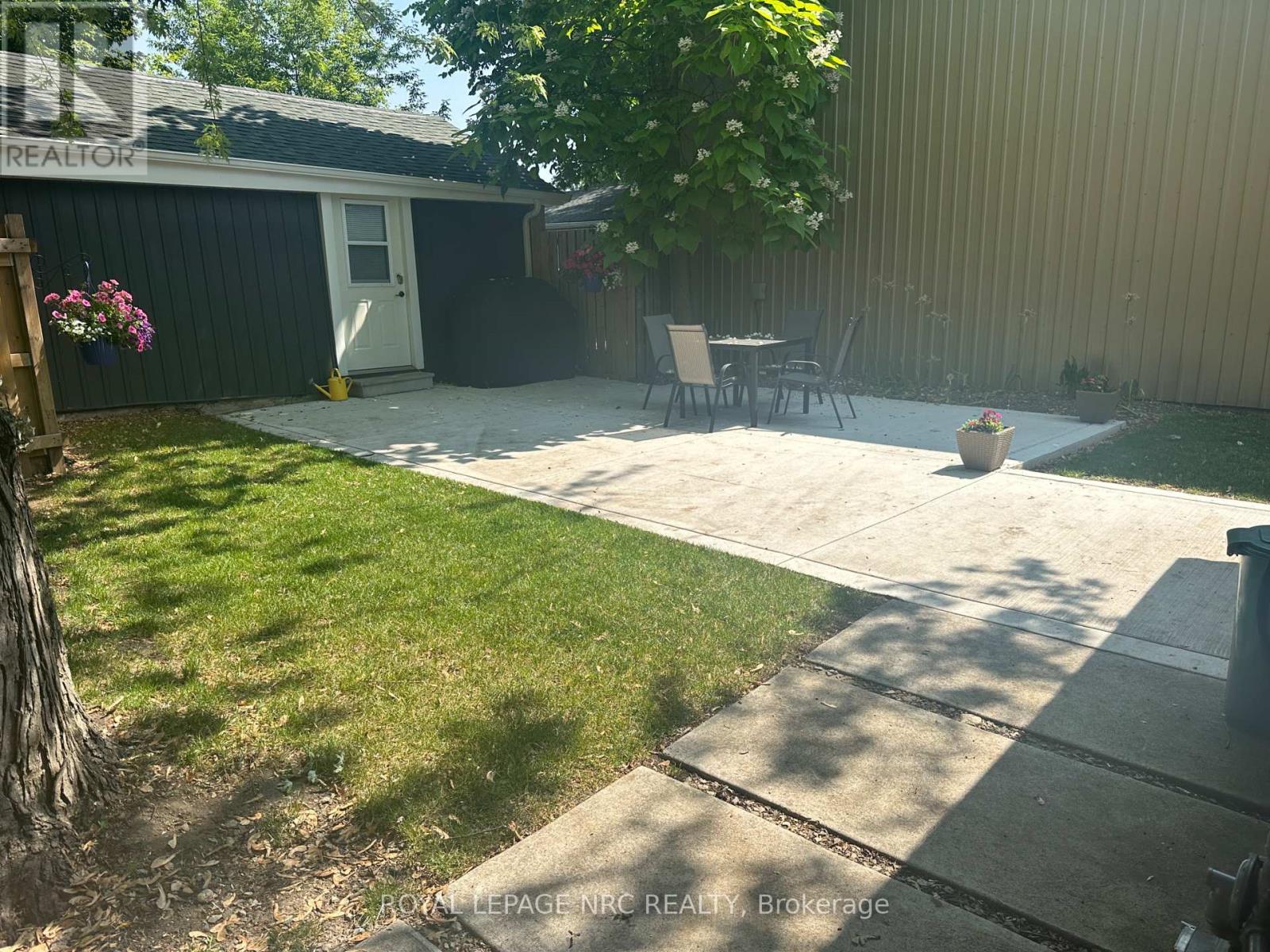 10 THOROLD ROAD — photo 30