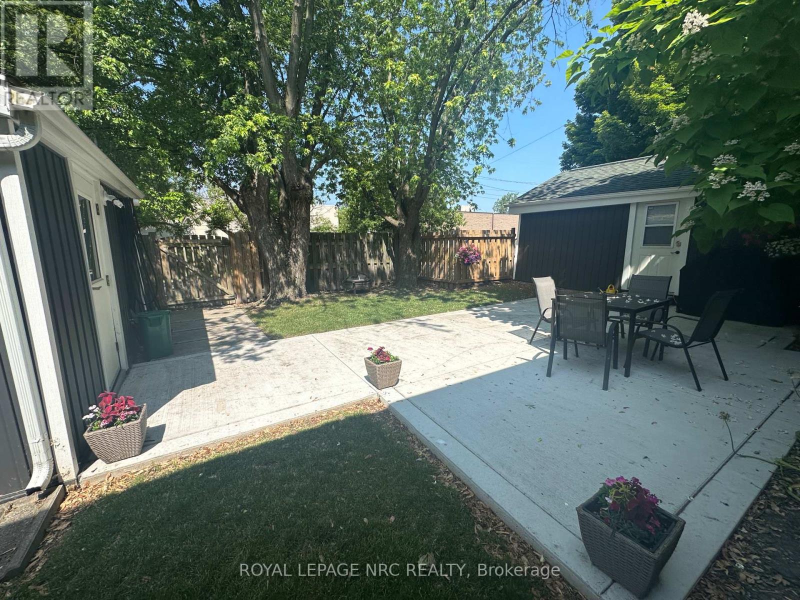 10 THOROLD ROAD — photo 24
