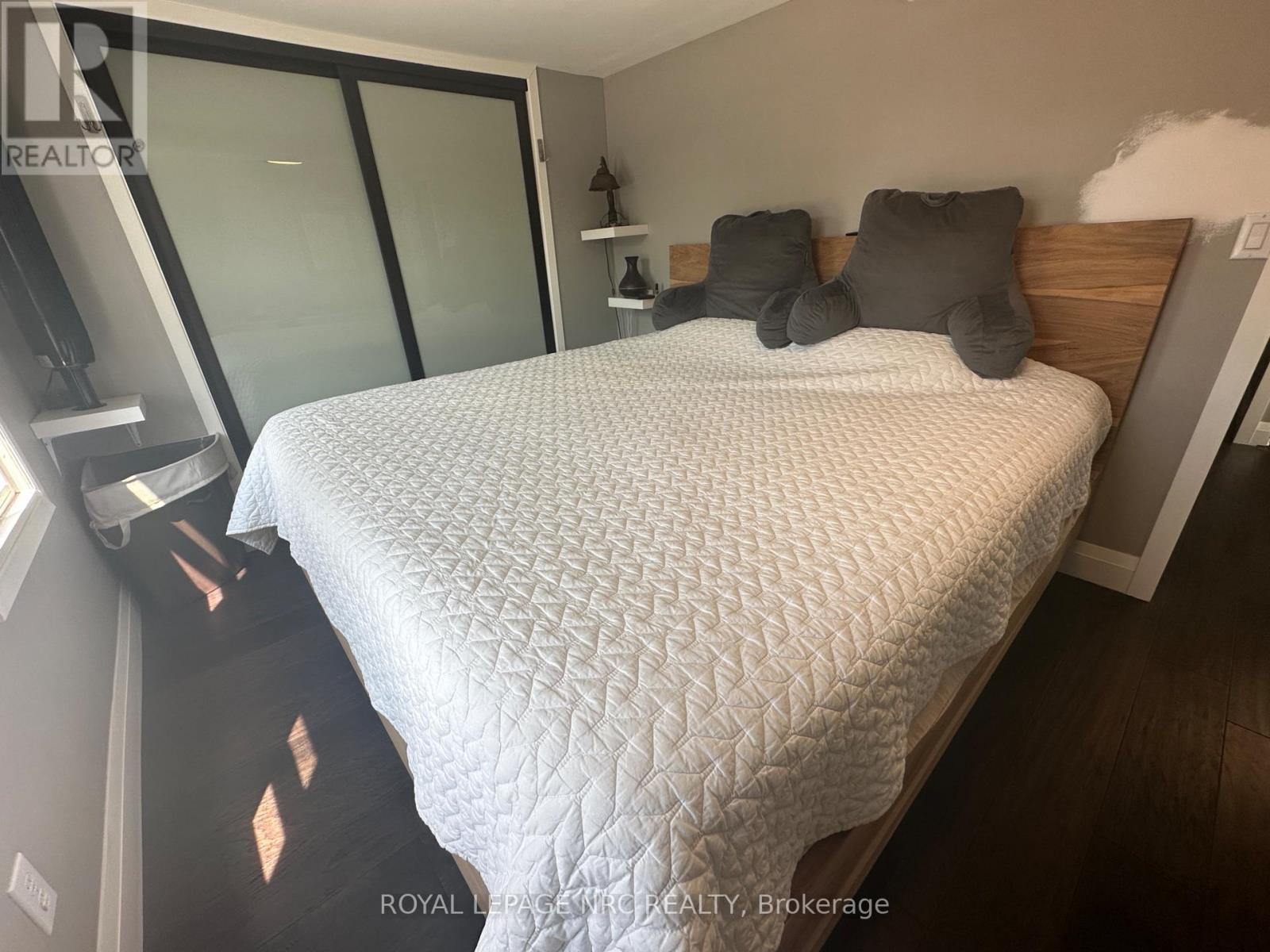 10 THOROLD ROAD — photo 35