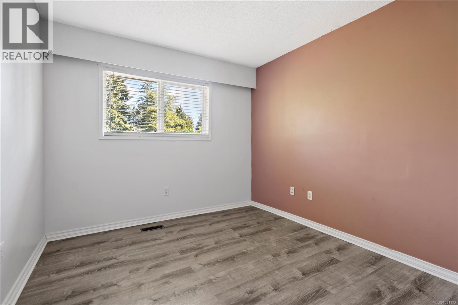 1728 Robin Hill Dr, Shawnigan Lake