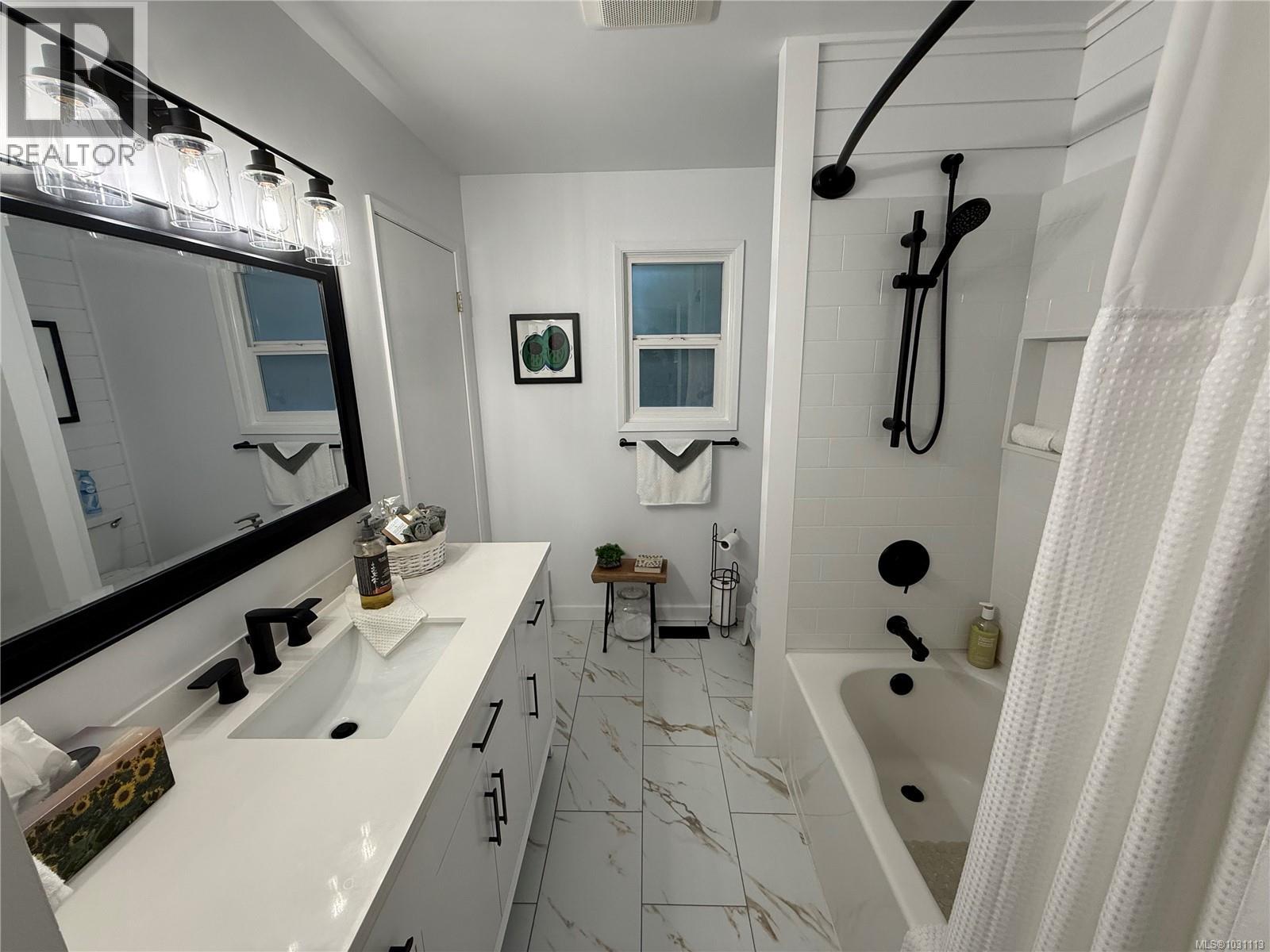 1728 Robin Hill Dr, Shawnigan Lake