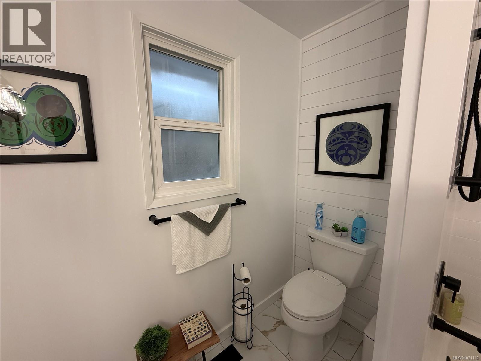 1728 Robin Hill Dr, Shawnigan Lake