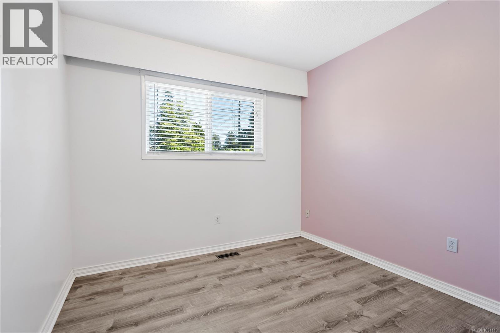 1728 Robin Hill Dr, Shawnigan Lake