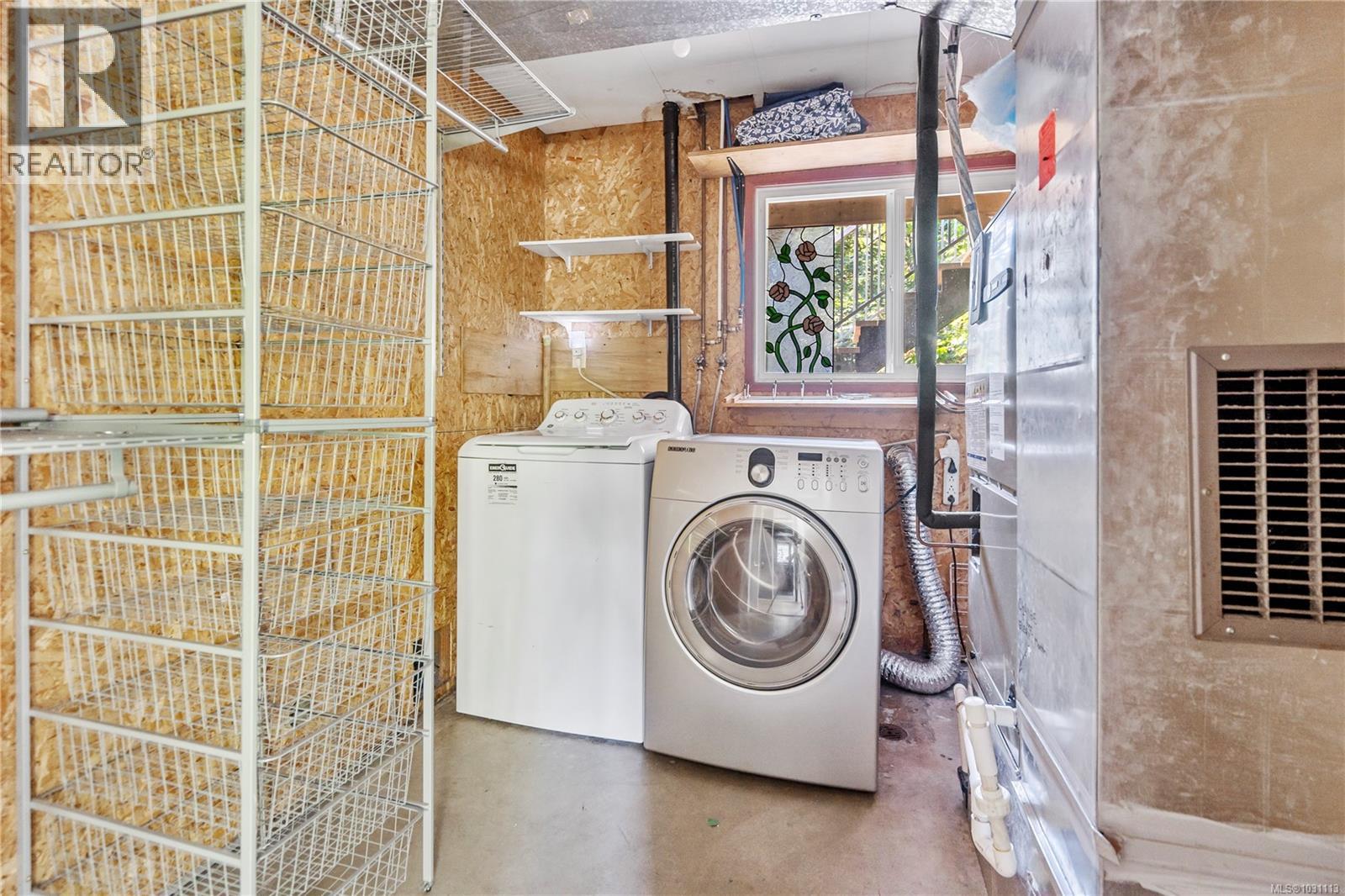 1728 Robin Hill Dr, Shawnigan Lake