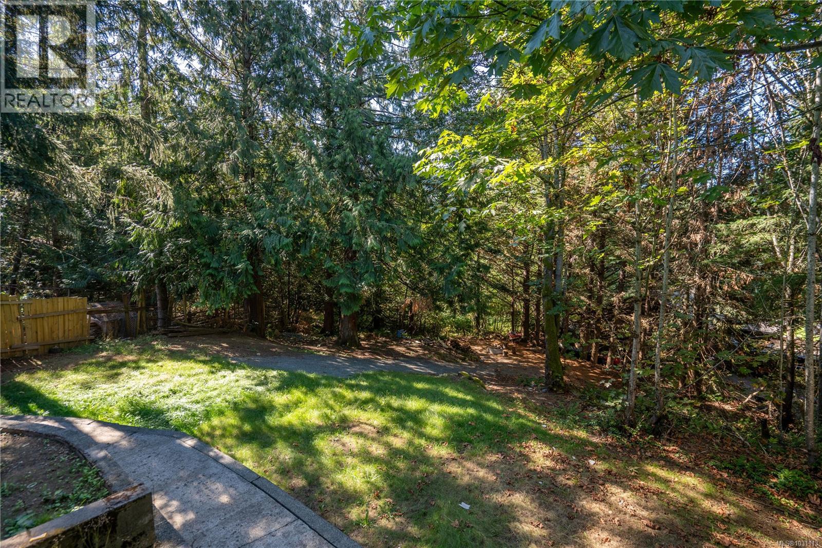 1728 Robin Hill Dr, Shawnigan Lake