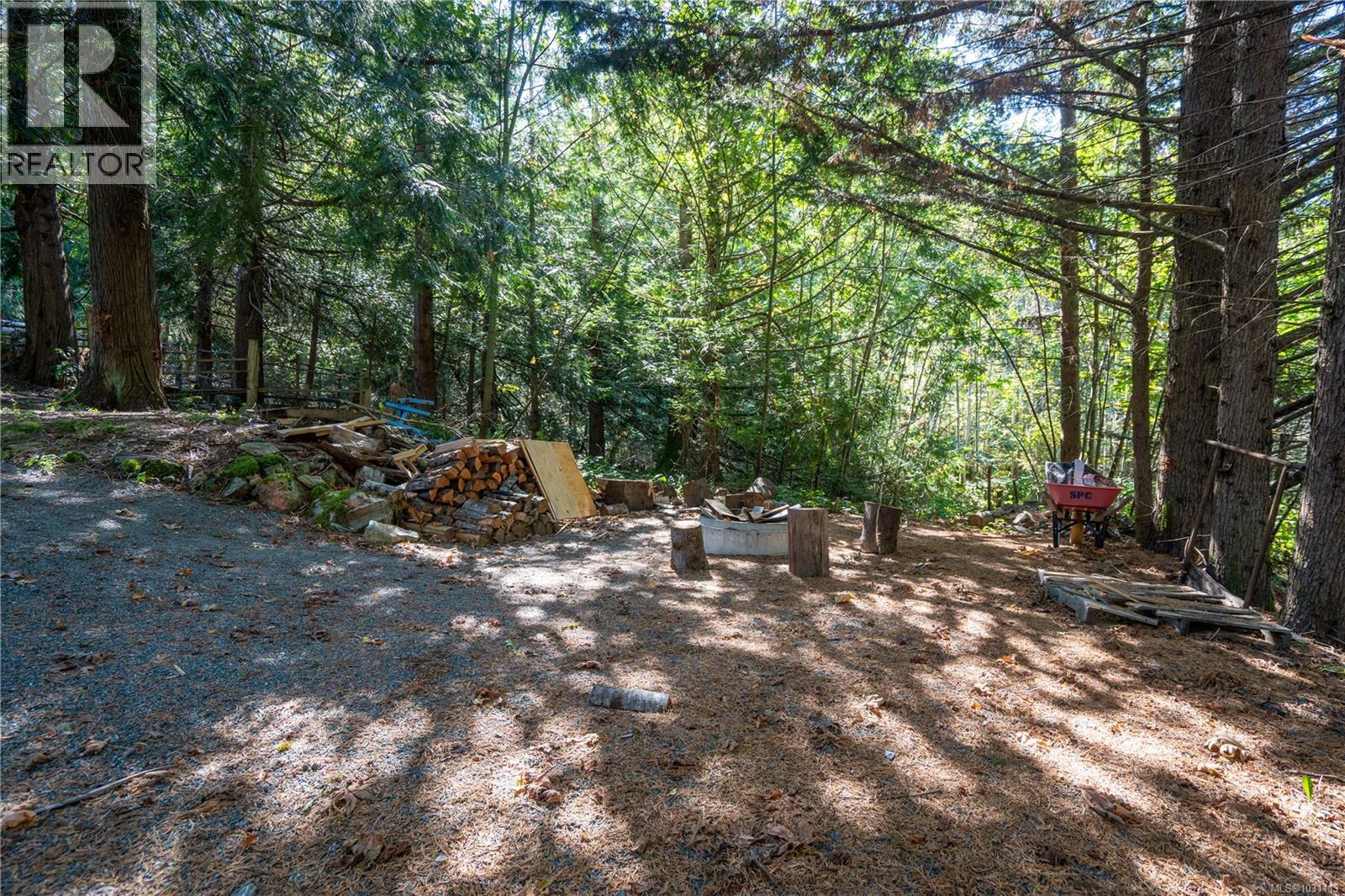 1728 Robin Hill Dr, Shawnigan Lake