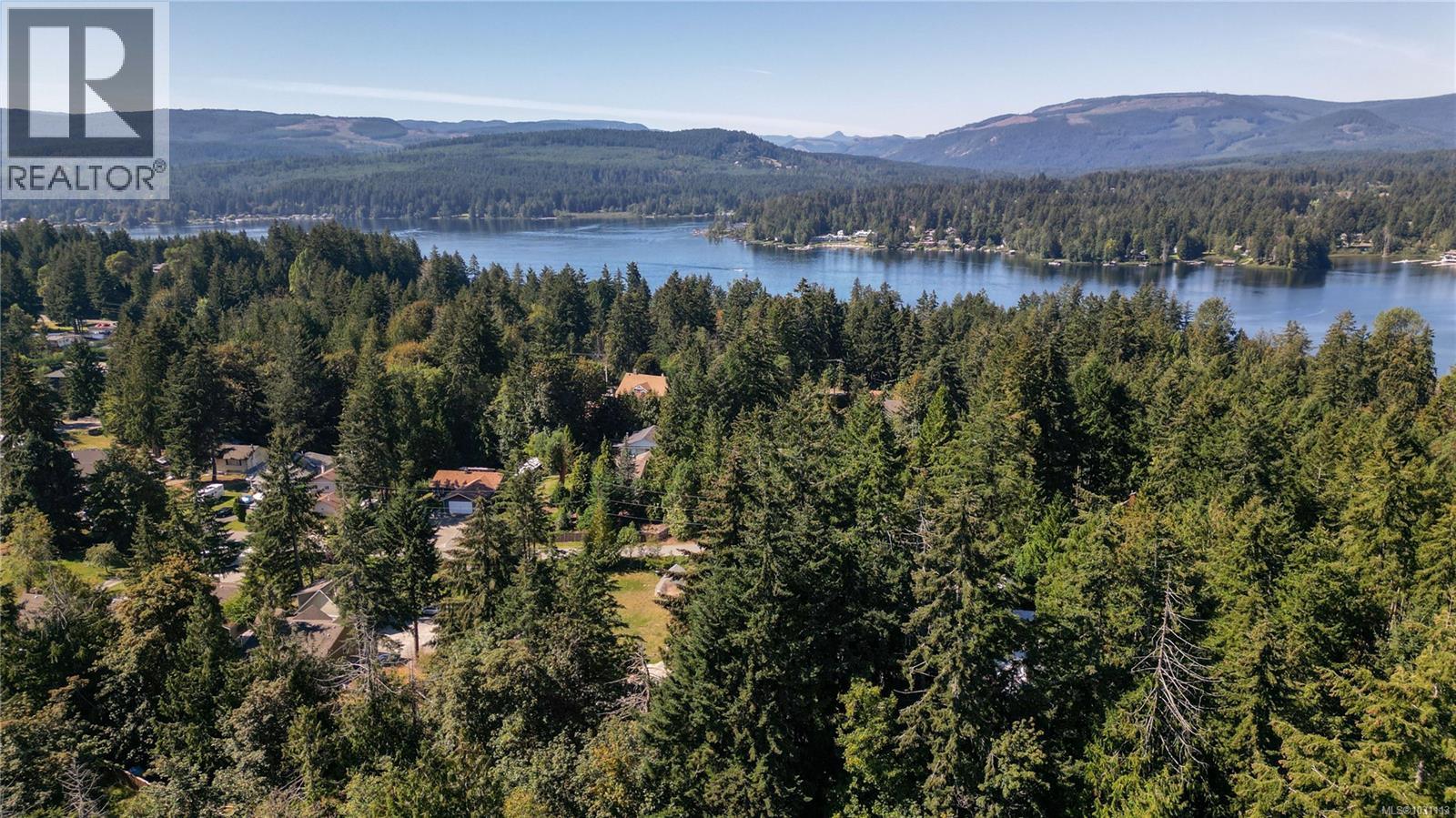 1728 Robin Hill Dr, Shawnigan Lake