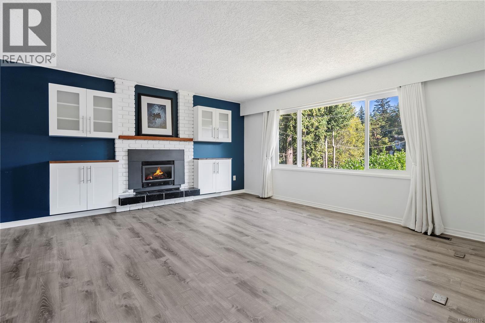 1728 Robin Hill Dr, Shawnigan Lake