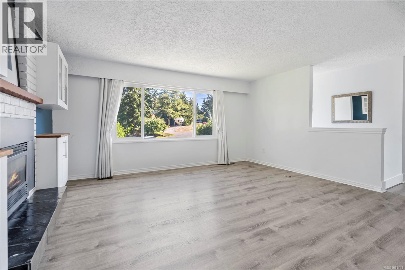 1728 Robin Hill Dr, Shawnigan Lake