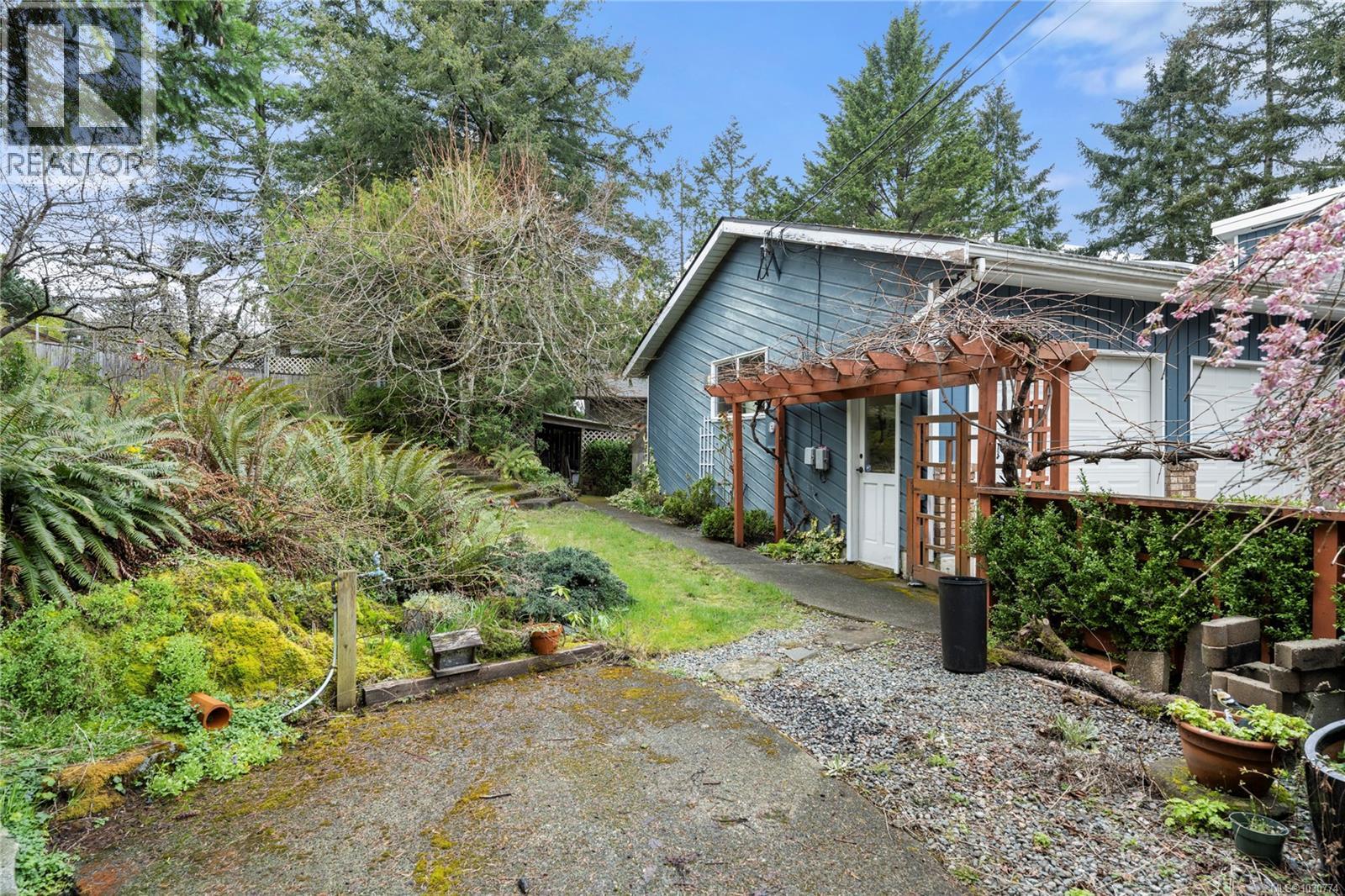 4864 Black Bear Ridge, Nanaimo