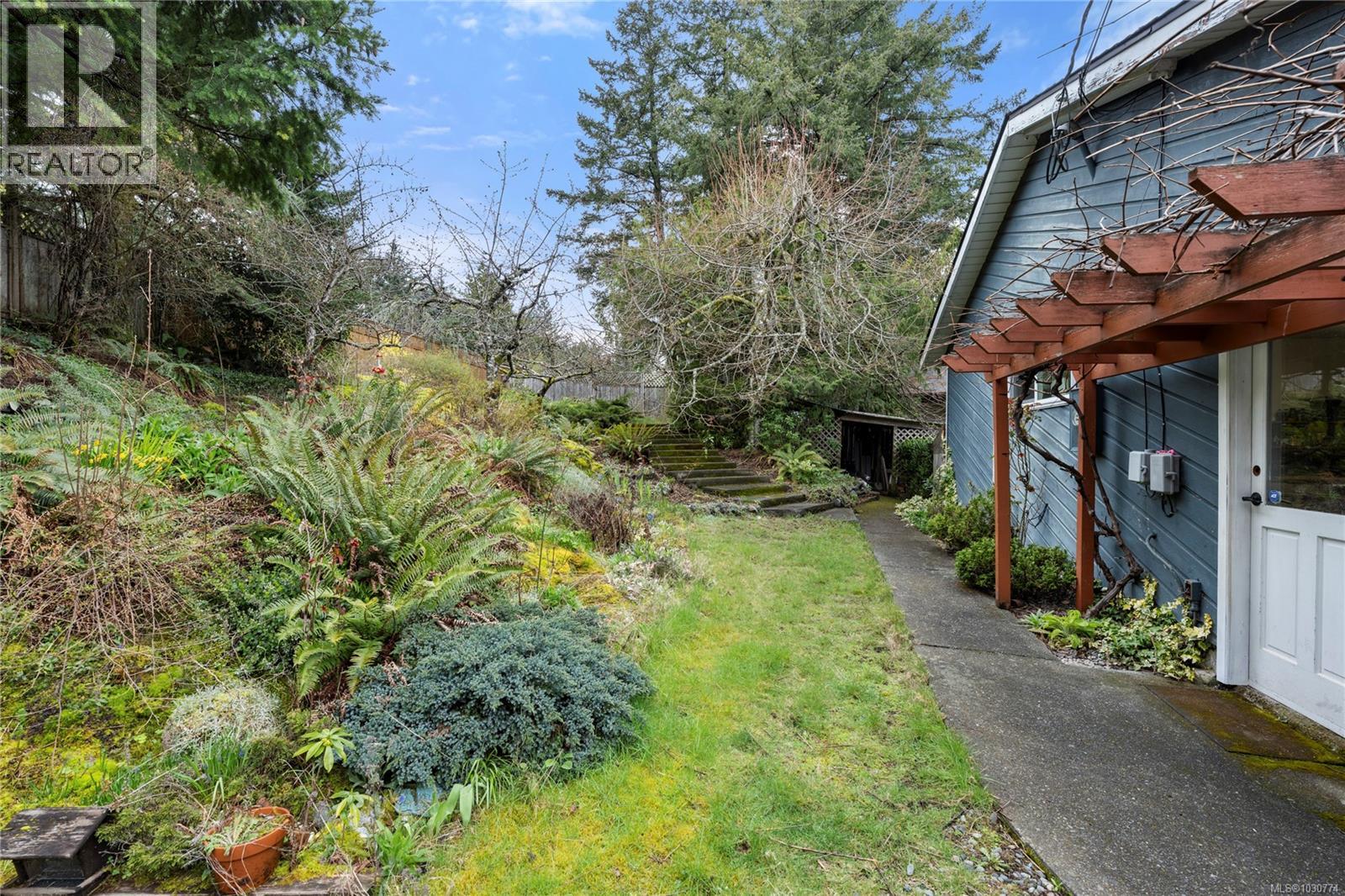 4864 Black Bear Ridge, Nanaimo