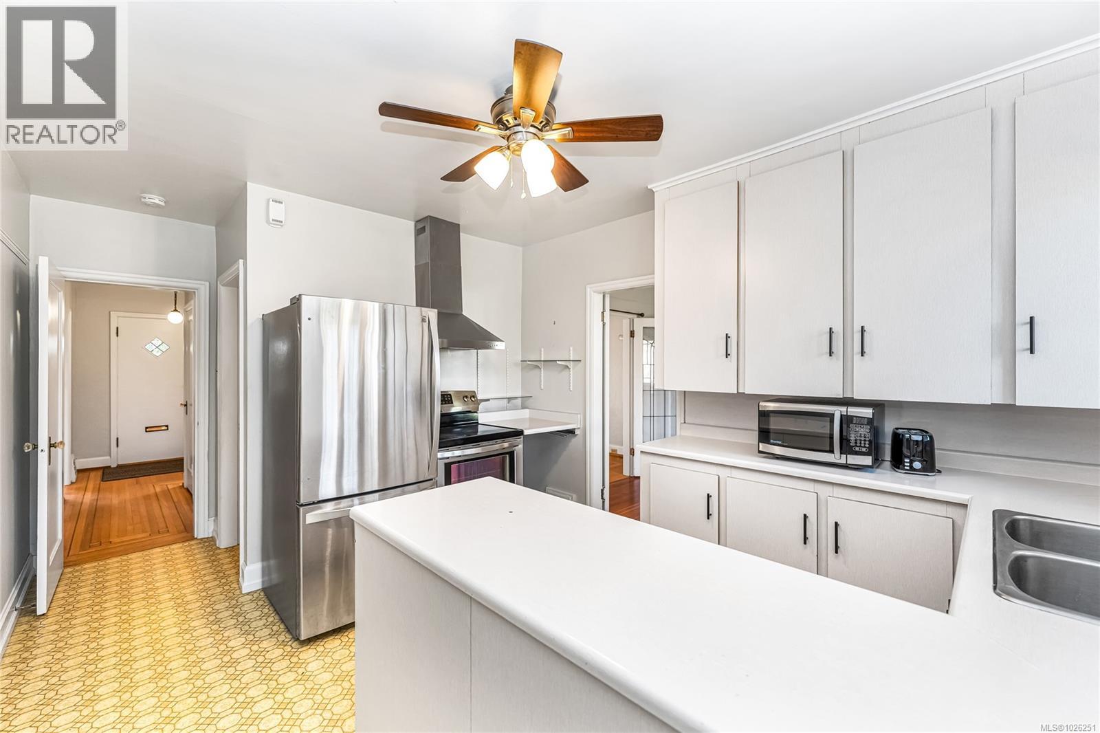 990 Hampshire Rd - 10