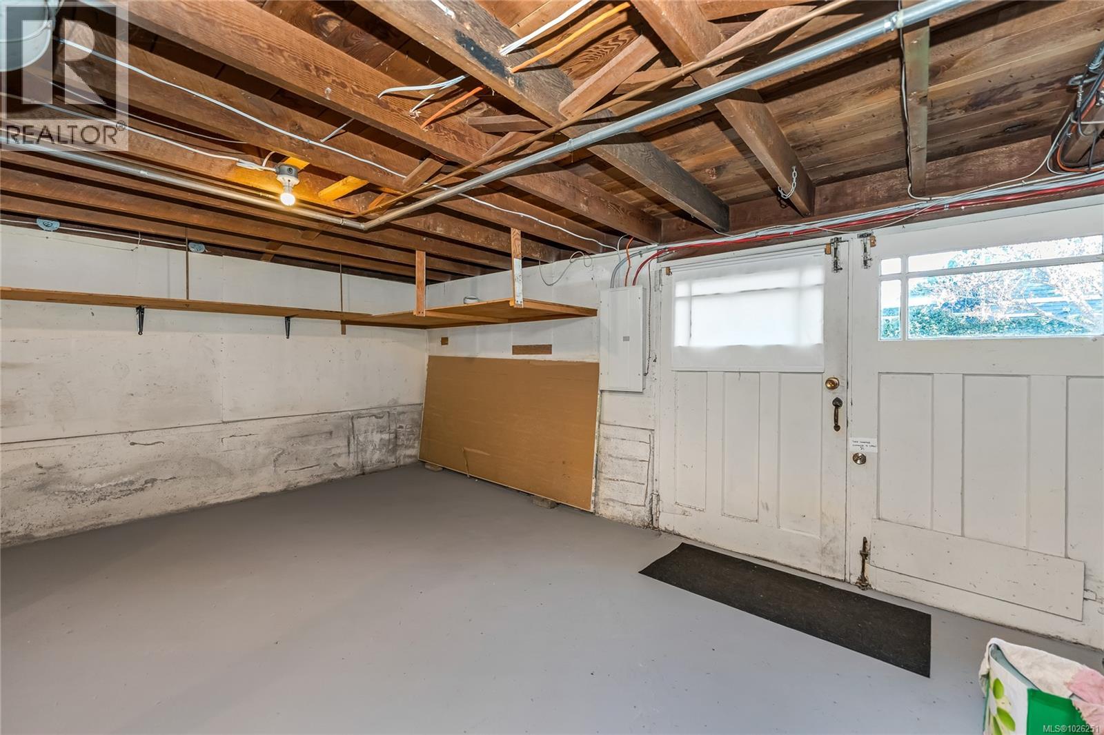 990 HAMPSHIRE RD - 25