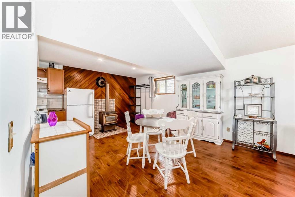 
          22 Glenhill Drive
            <br/>
            <span>Cochrane</span>
            , 
            <span>AB</span>
             <span>T4C1G8</span>
         - Photo 42