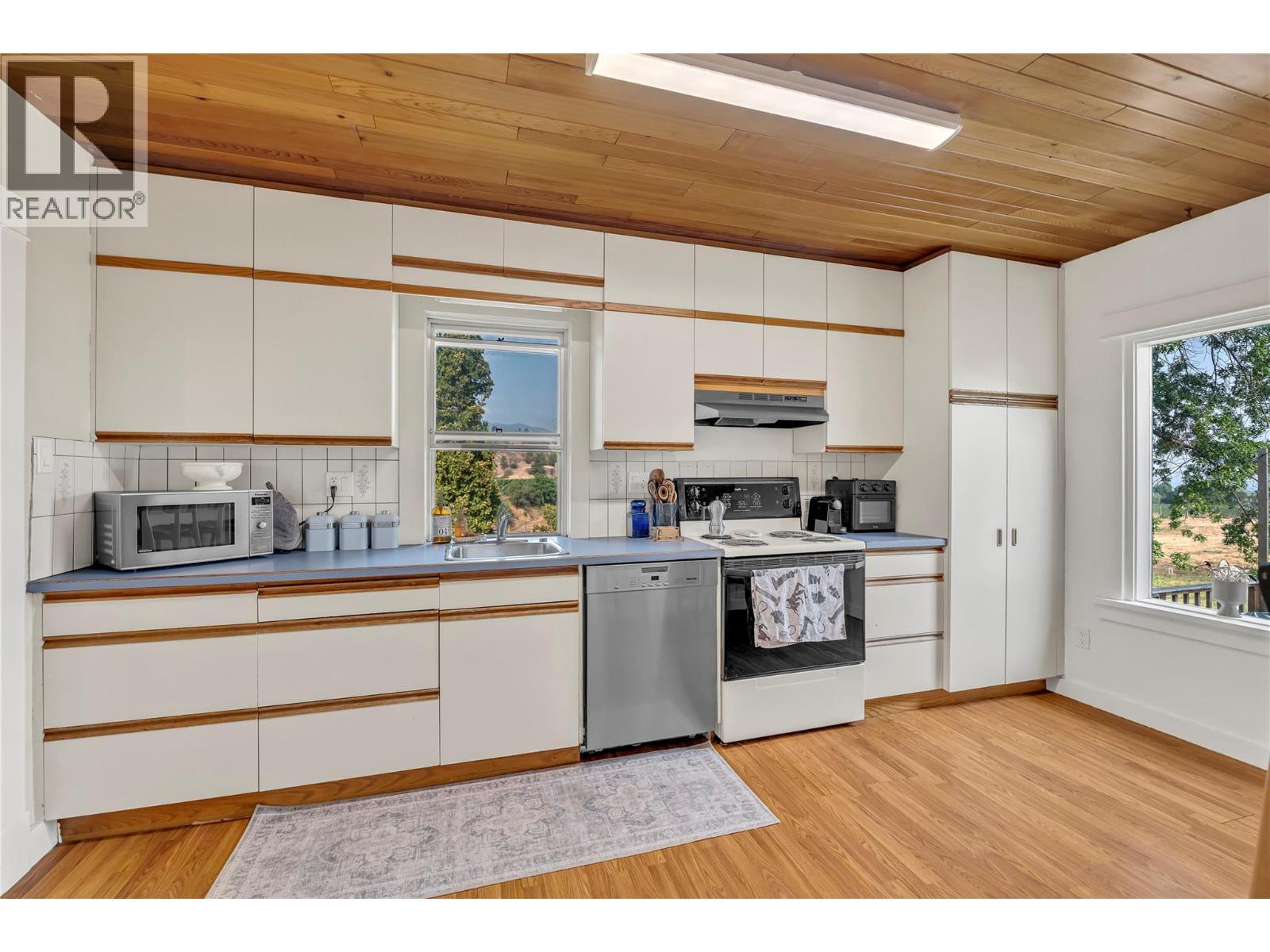  1275 Munson Avenue, Penticton