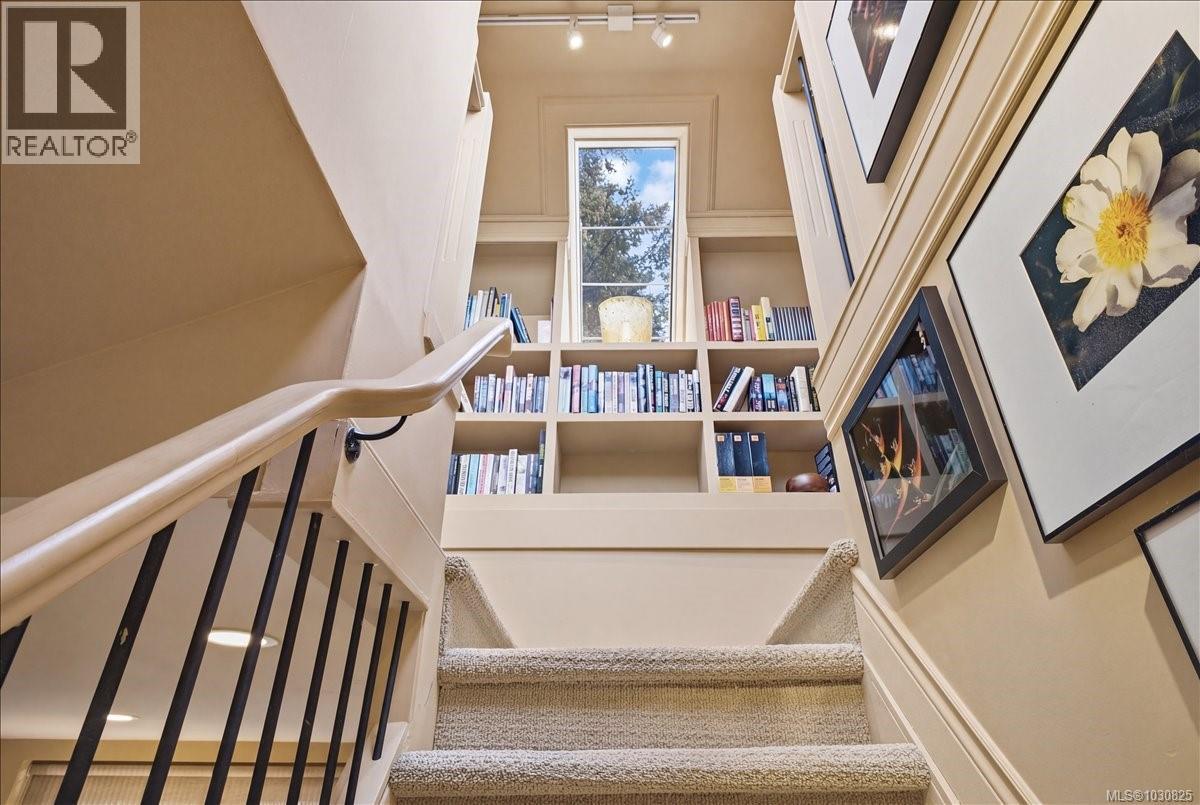 145 PRIDEAUX ST - 36