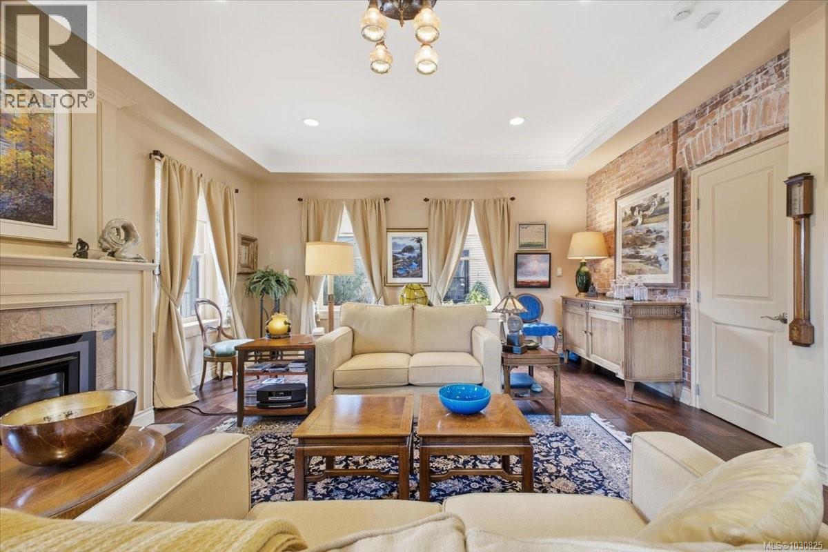 145 PRIDEAUX ST - 12