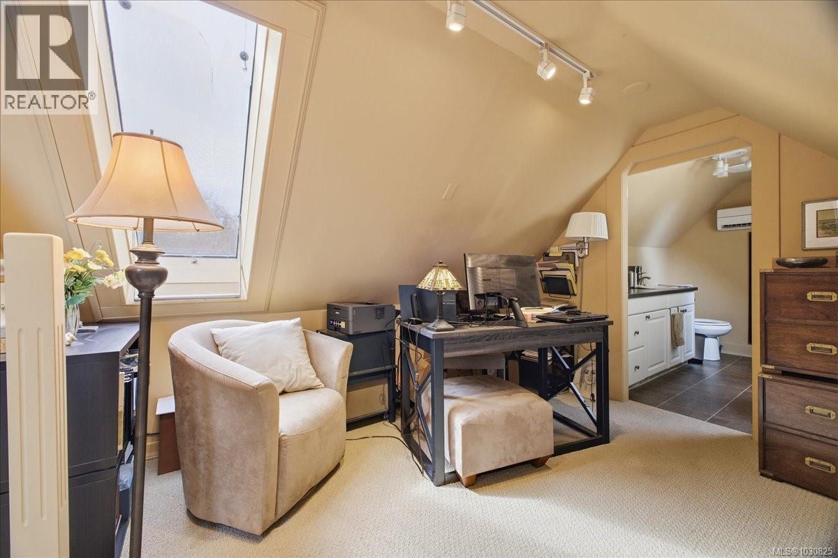 145 PRIDEAUX ST - 32