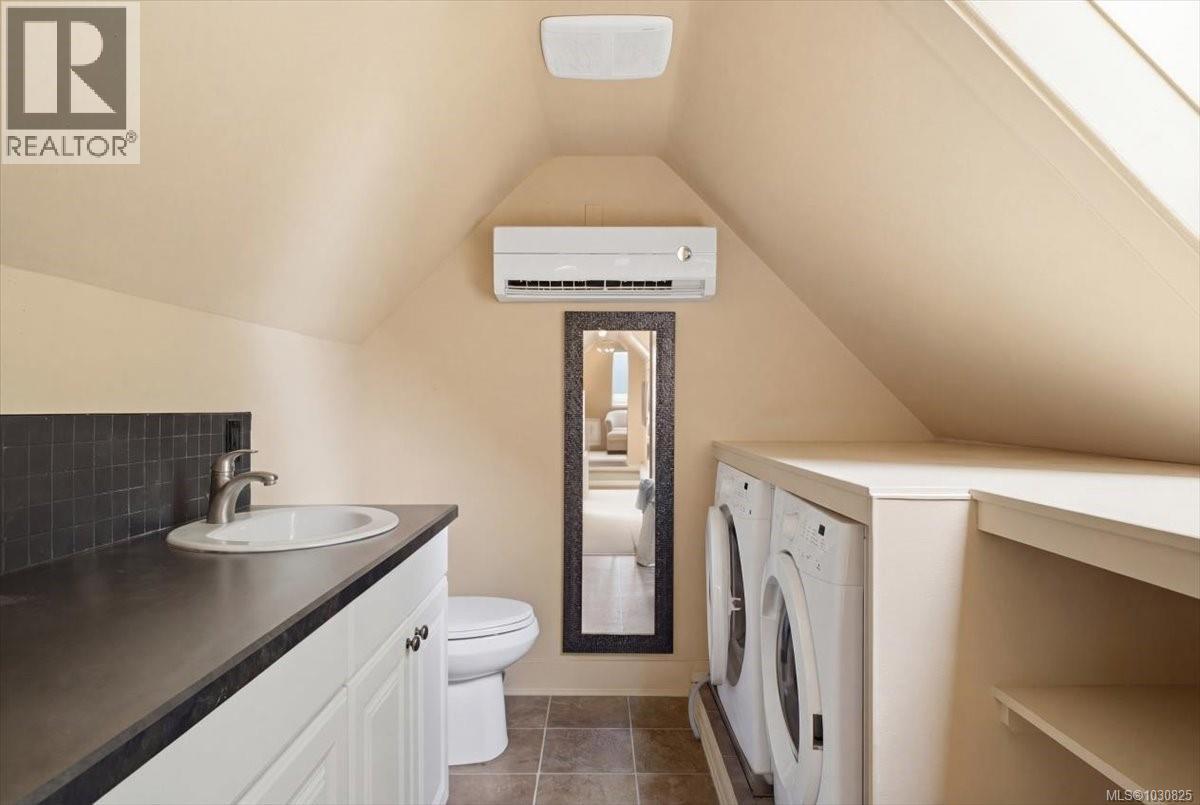 145 PRIDEAUX ST - 34