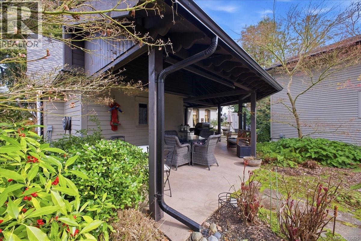 145 PRIDEAUX ST - 63