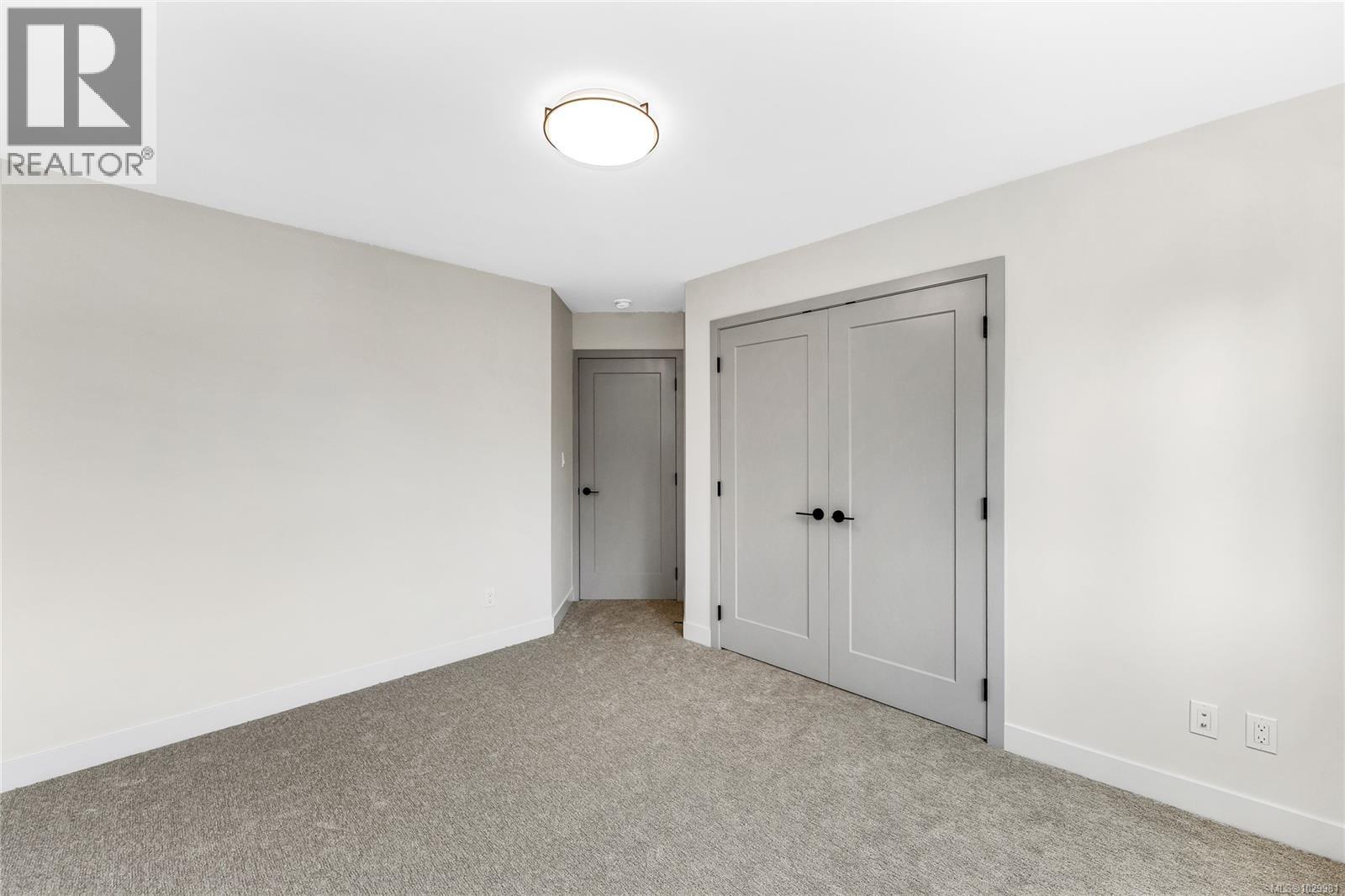 #4 3333 HENDERSON RD - 9