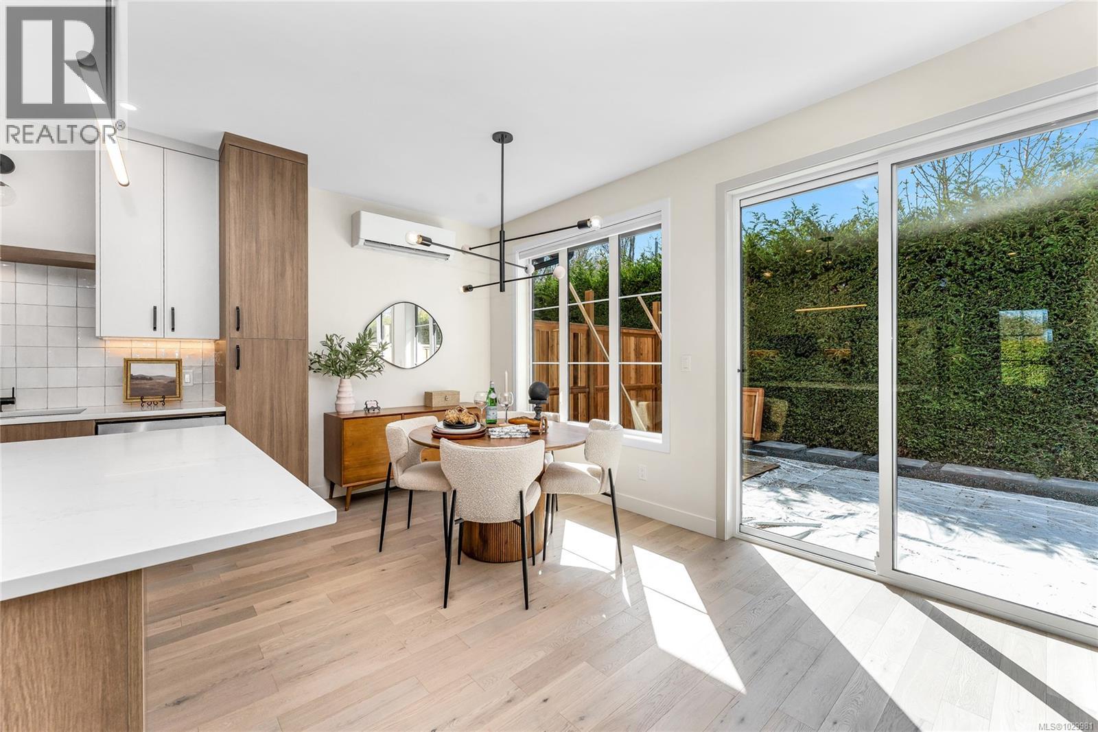 #4 3333 HENDERSON RD - 25