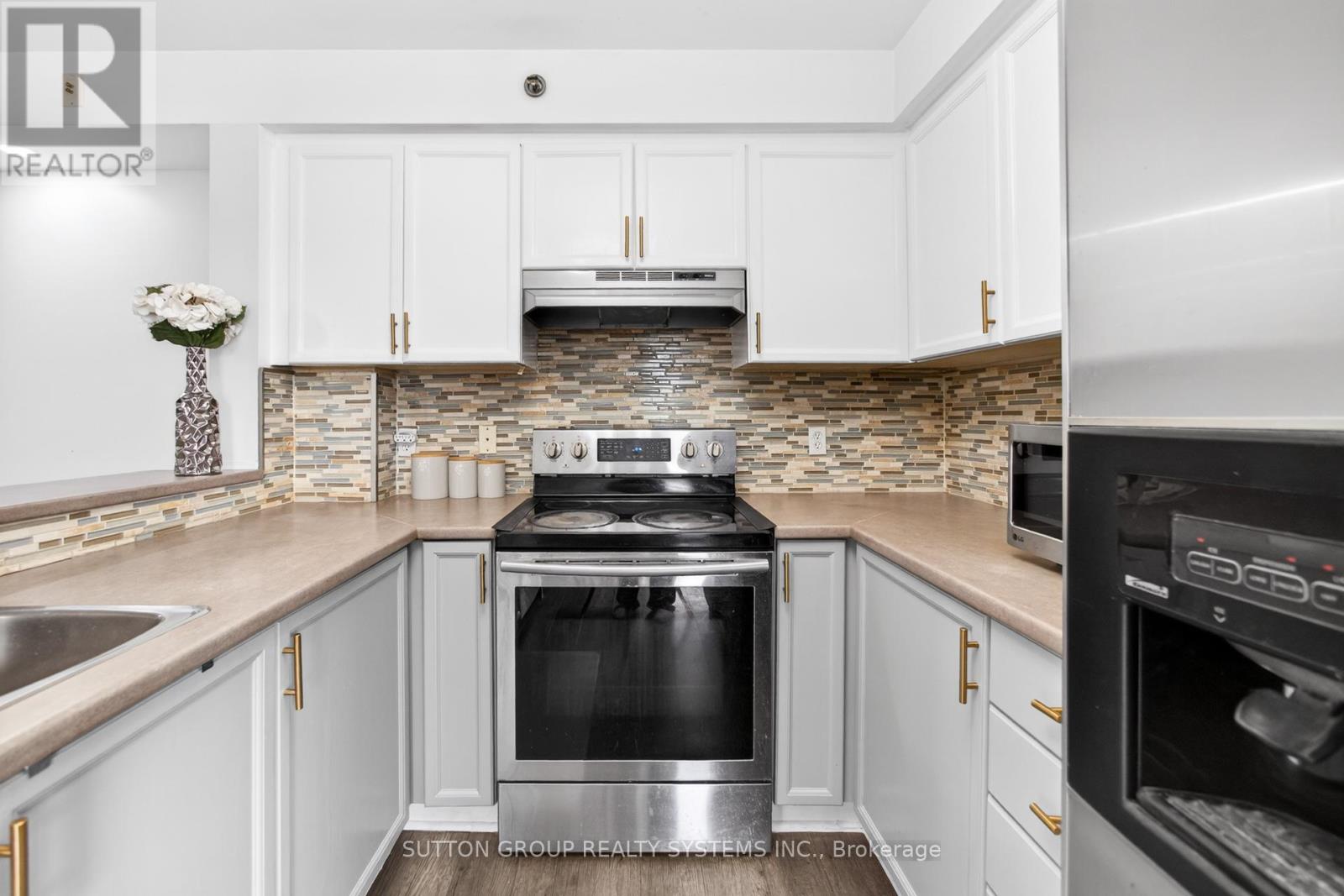 #312 4450 FAIRVIEW STREET - 18