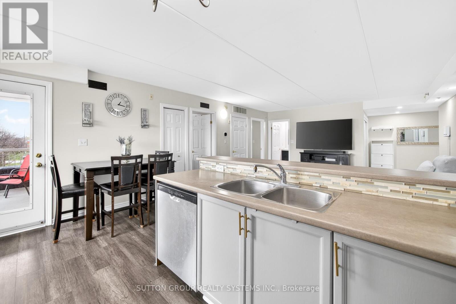 #312 4450 FAIRVIEW STREET - 20