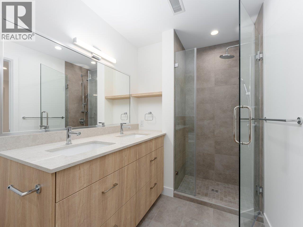 1123 E KEITH ROAD, North Vancouver