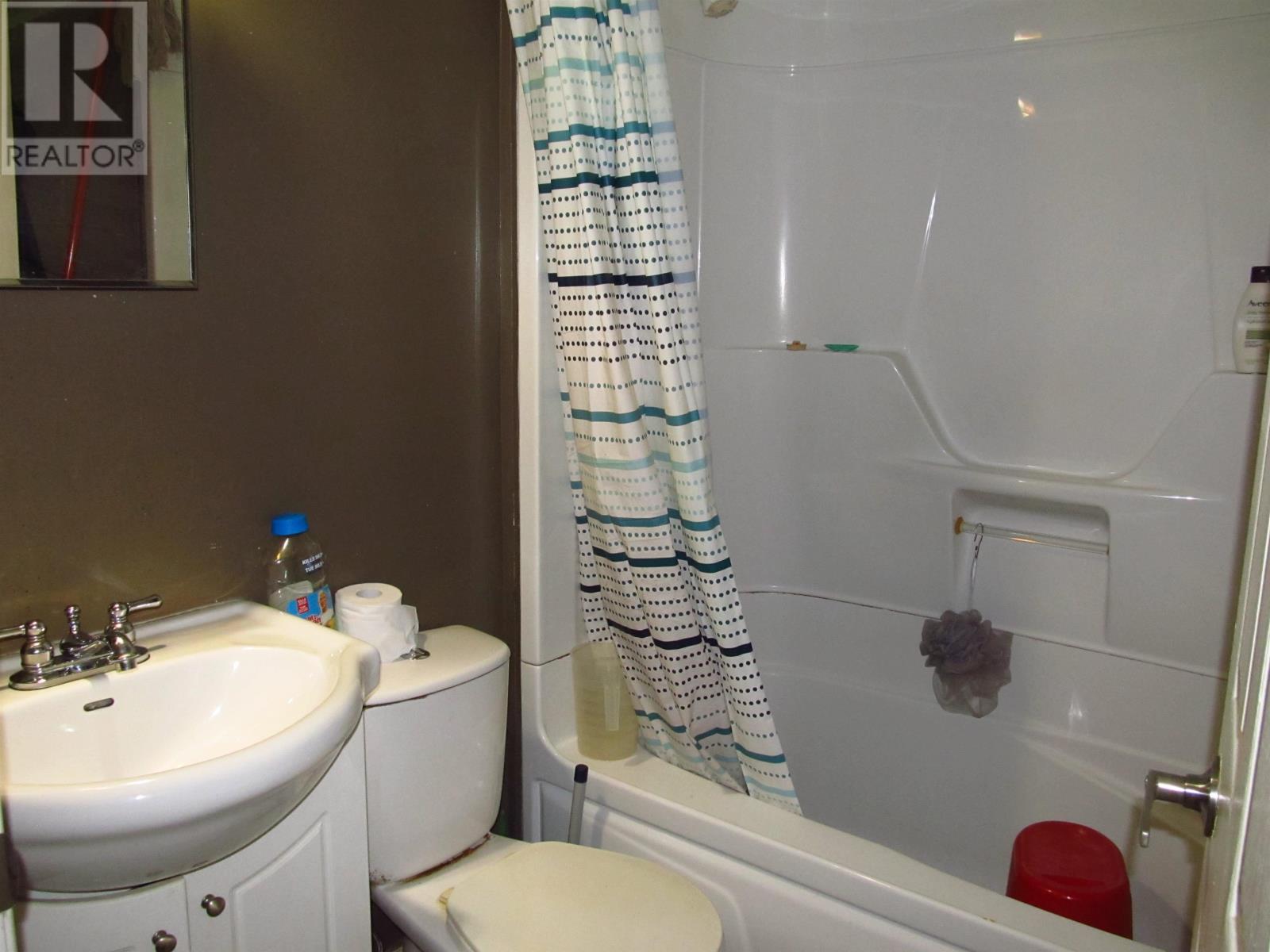 108 QUEEN ST - 28