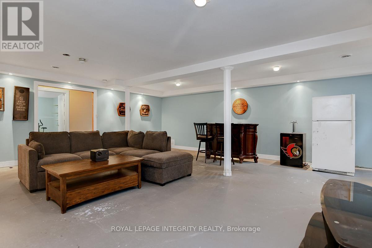 34 BENNETT STREET - 31