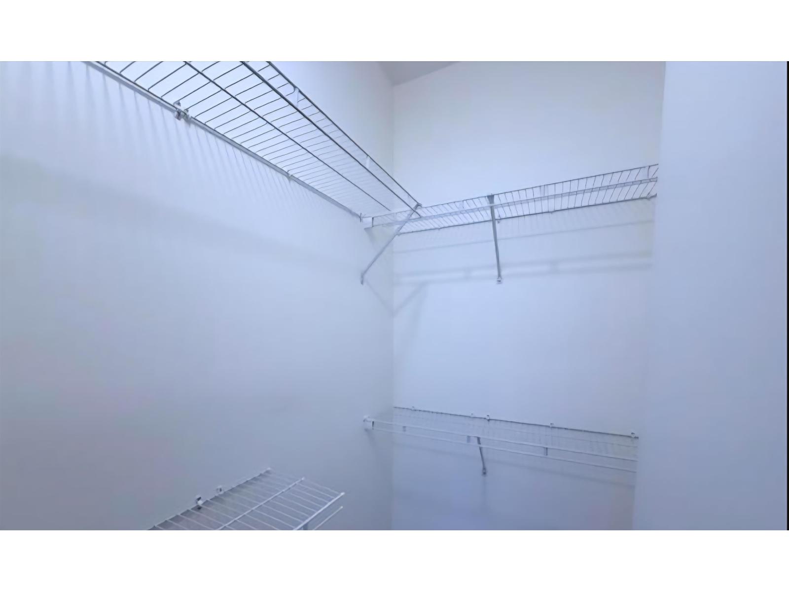 23 19330 FAIRWAY DRIVE